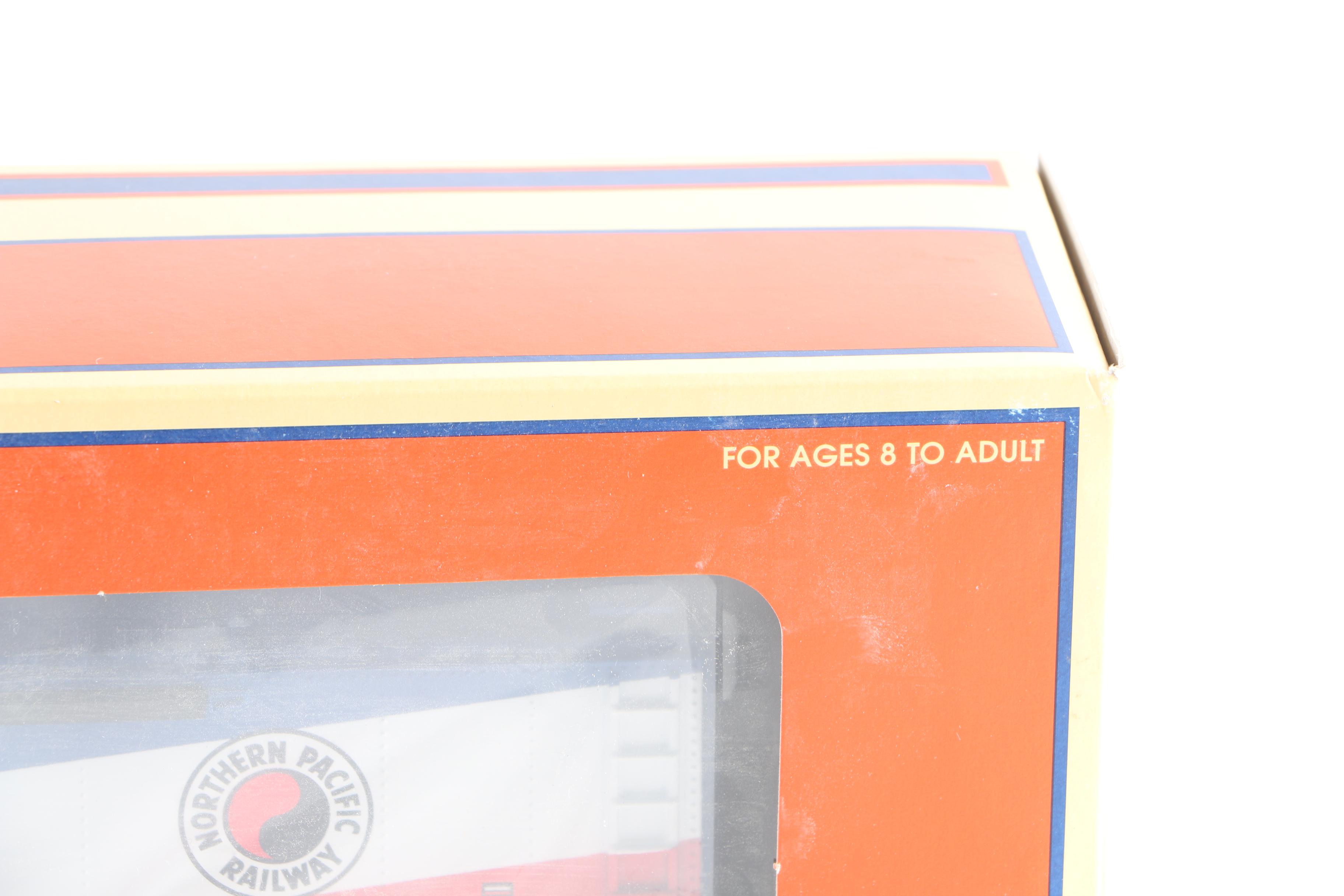 Lionel Northern Pacific Bicentennial Boxcar