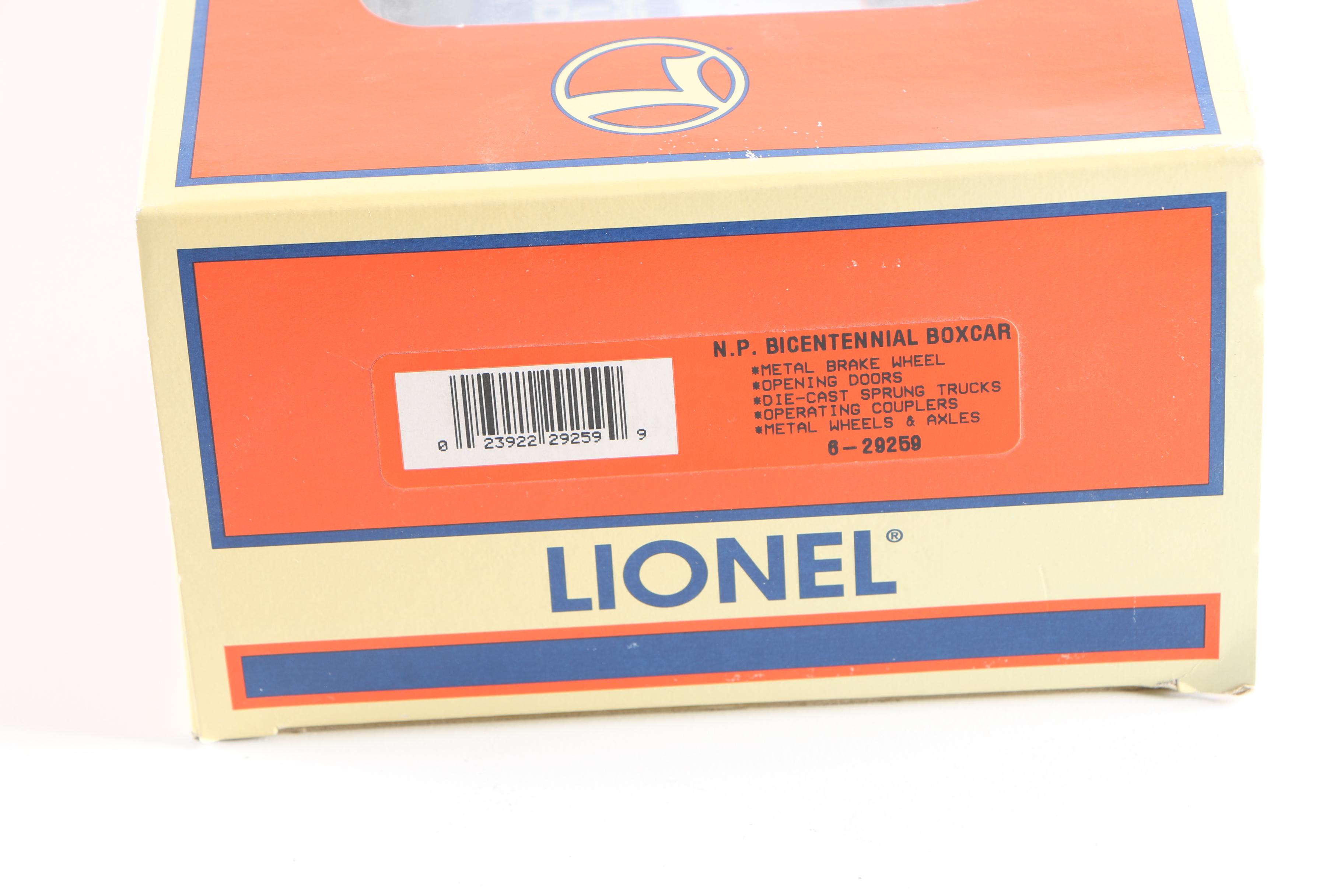 Lionel Northern Pacific Bicentennial Boxcar