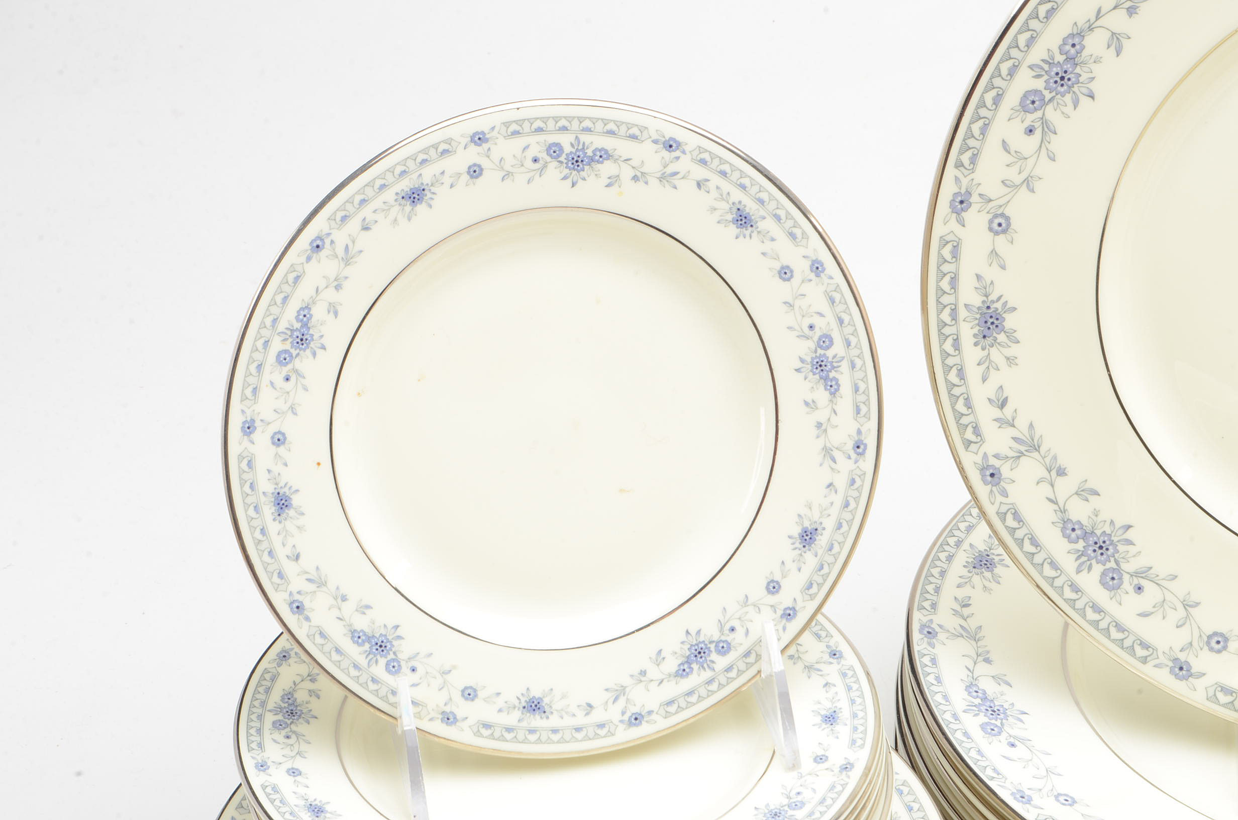 Minton "Bellemeade" Pattern Bone China Dinner Service