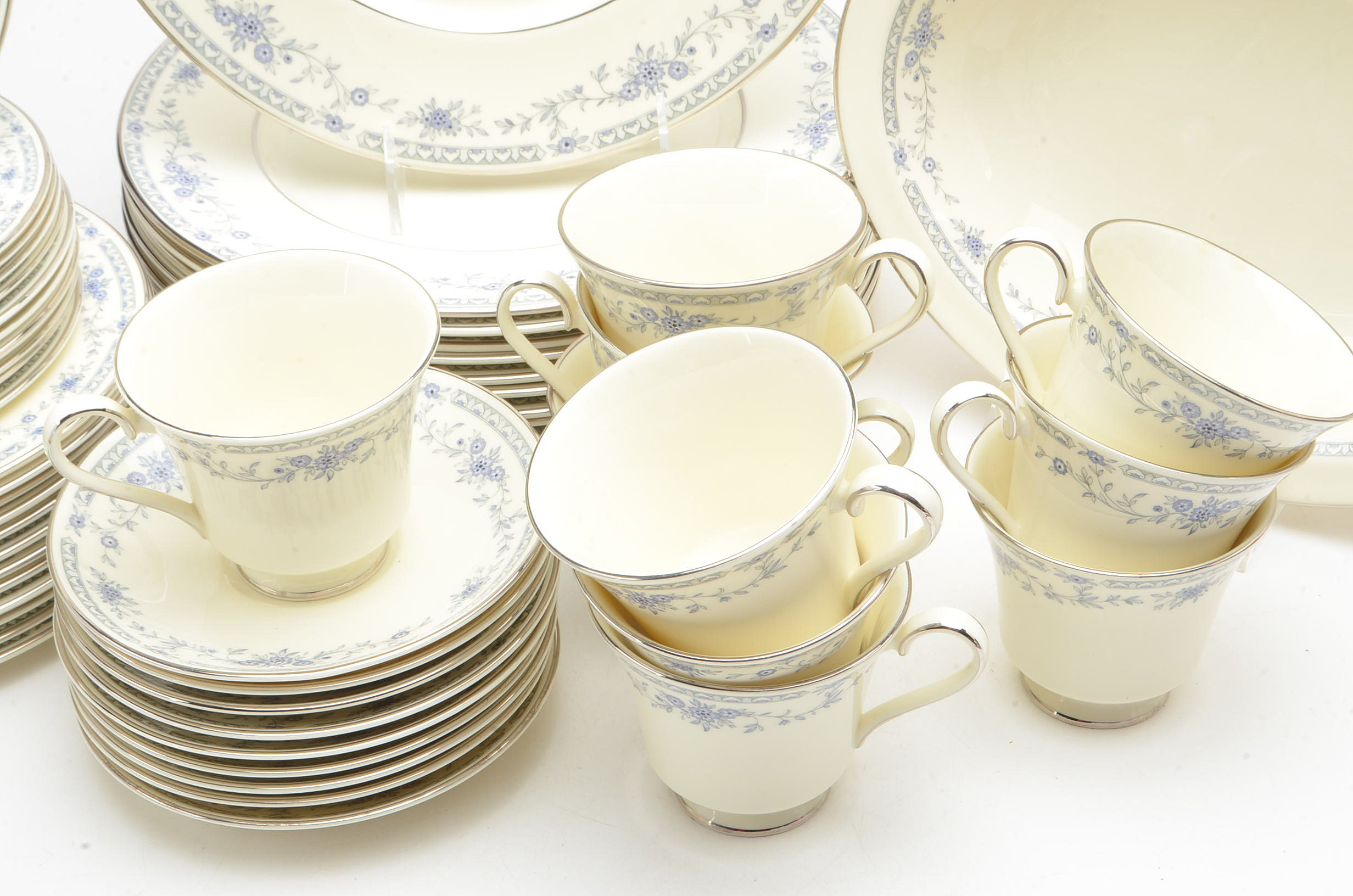 Minton "Bellemeade" Pattern Bone China Dinner Service