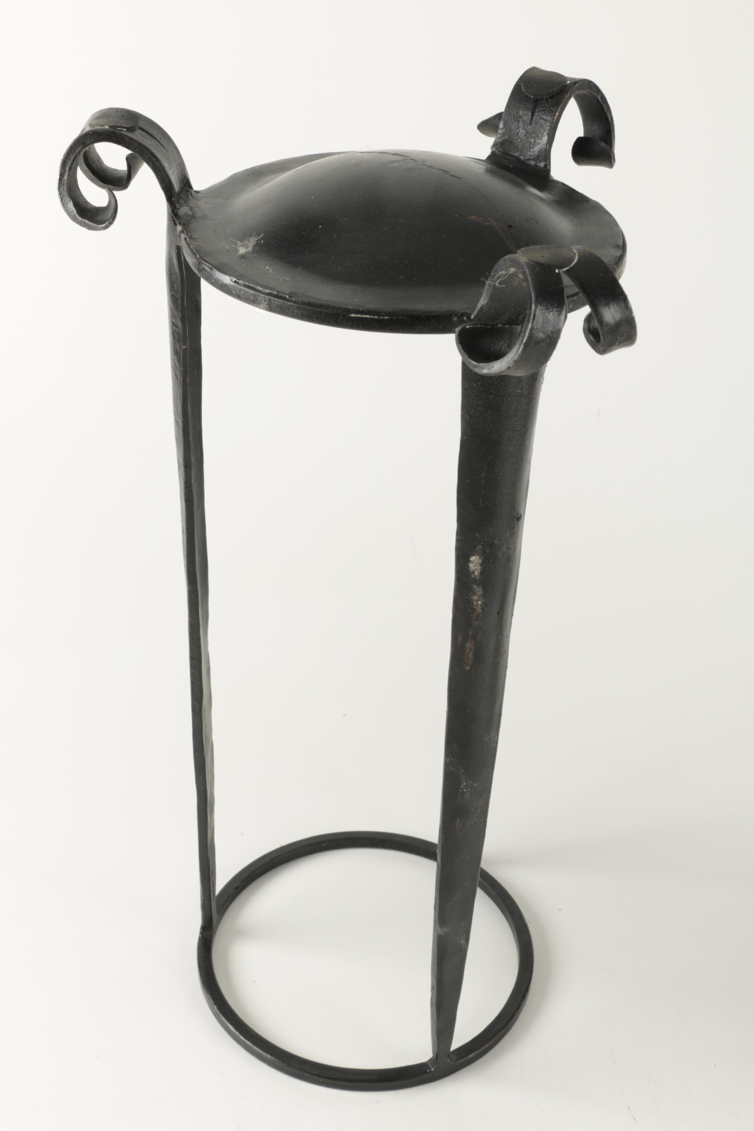 Assortment of Table Décor