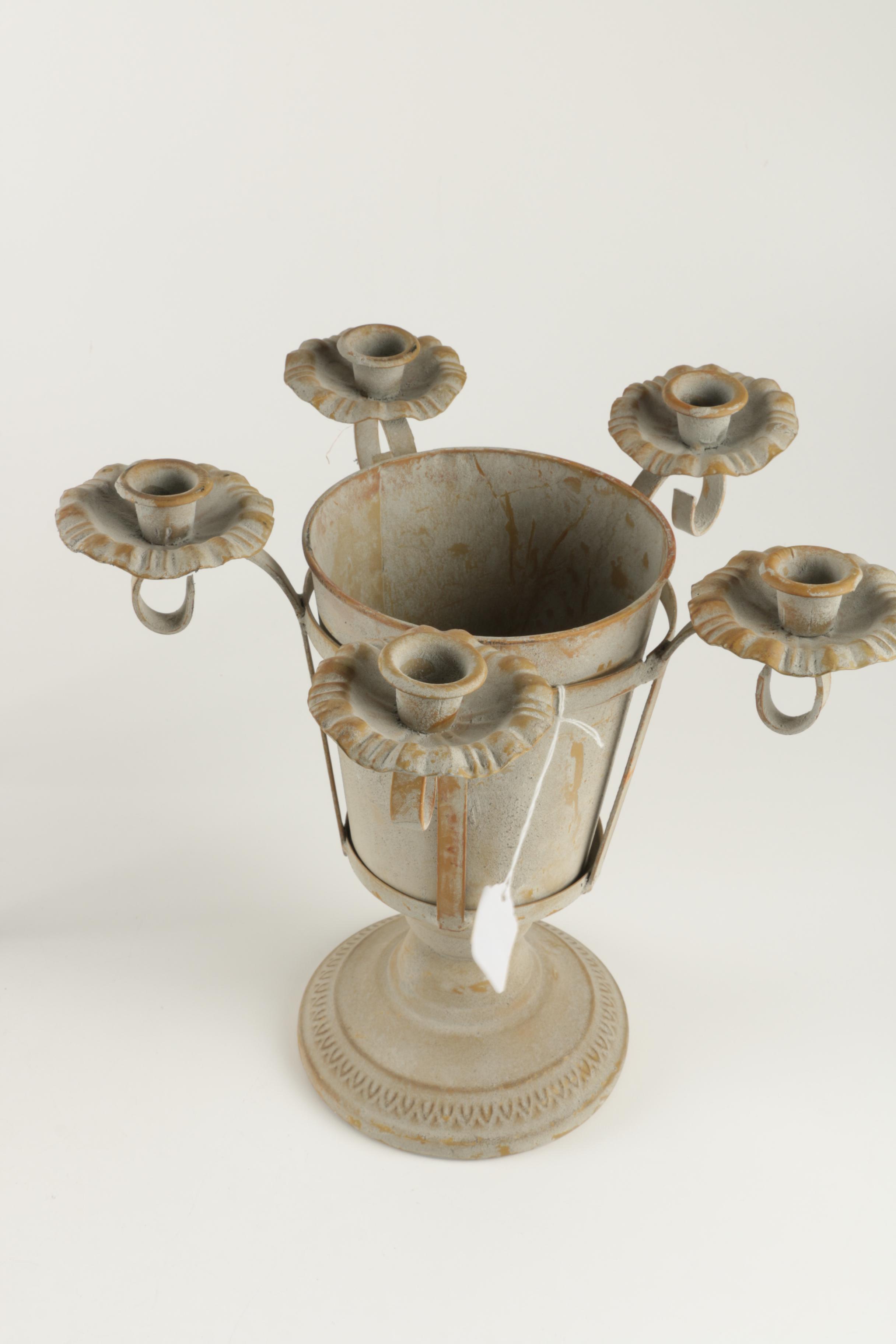 Assortment of Table Décor