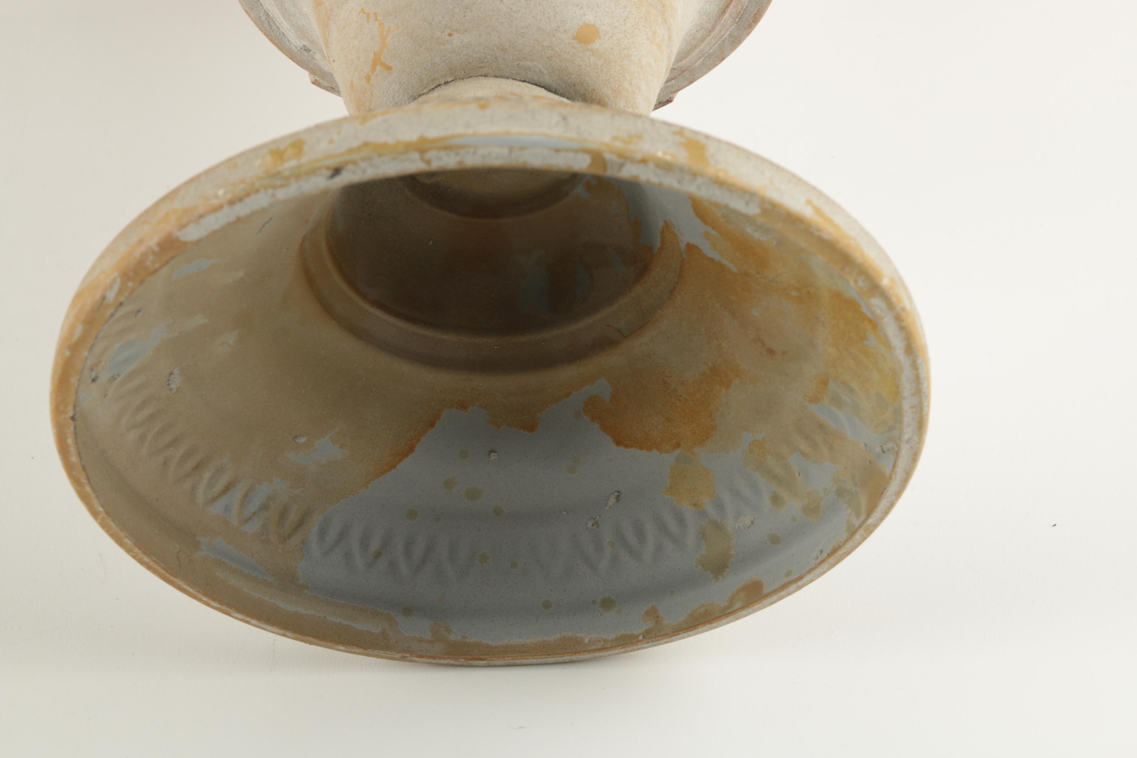 Assortment of Table Décor