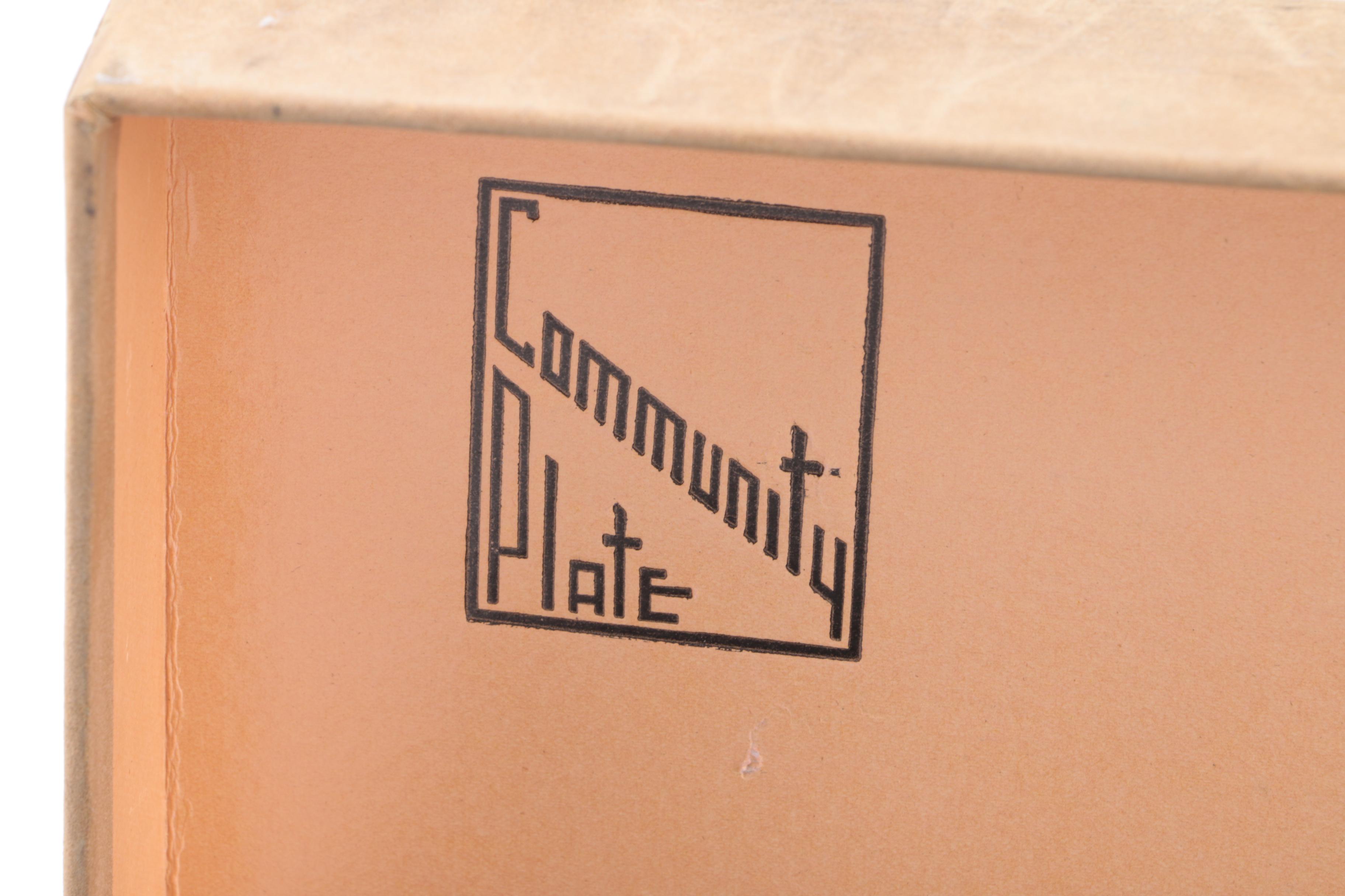 Oneida Community "Grosvenor" Silver Plate Carving Set