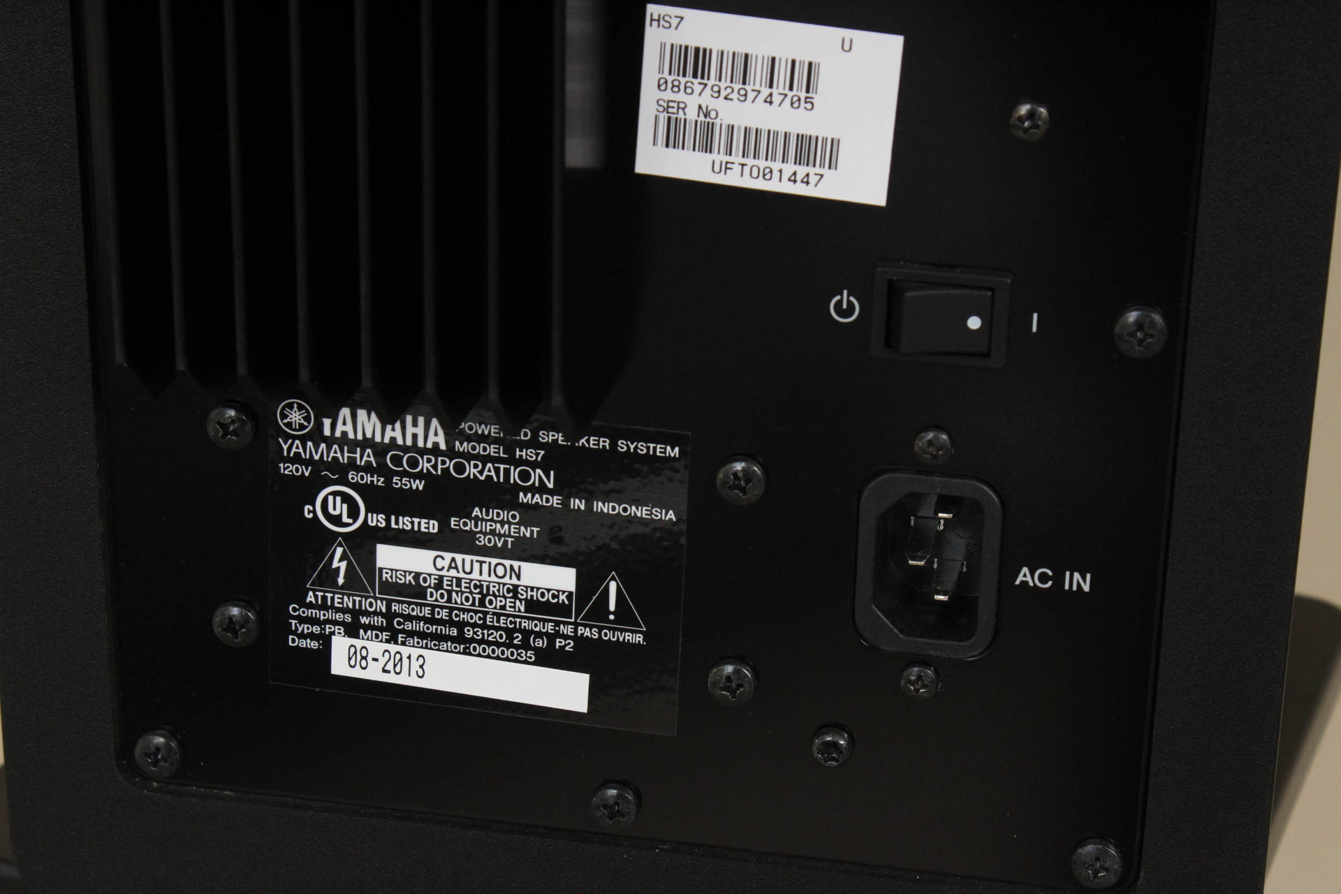 Yamaha Speakers with Stand