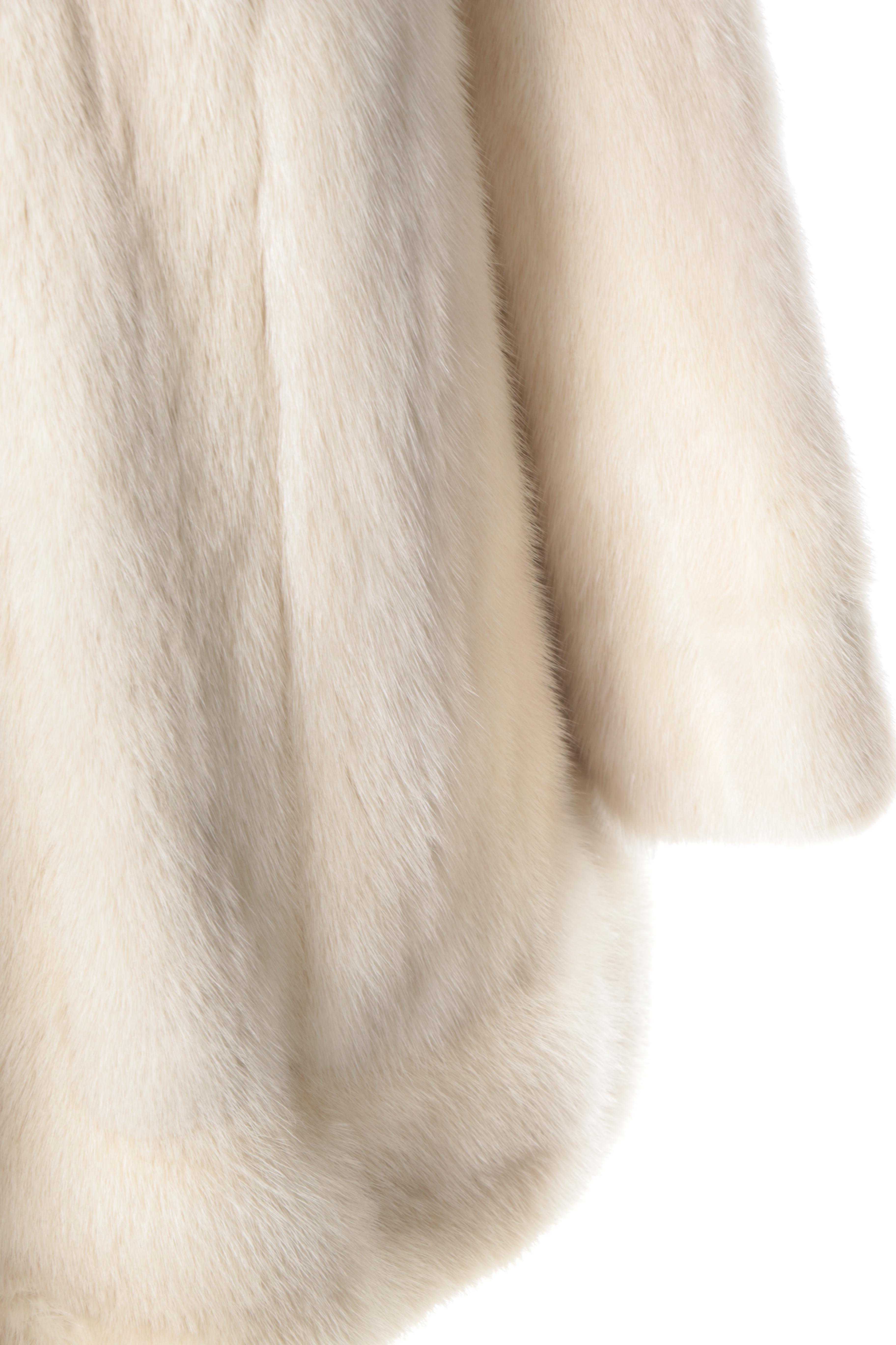 Women's Mid-Century Vintage Platinum Mink Swing Coat