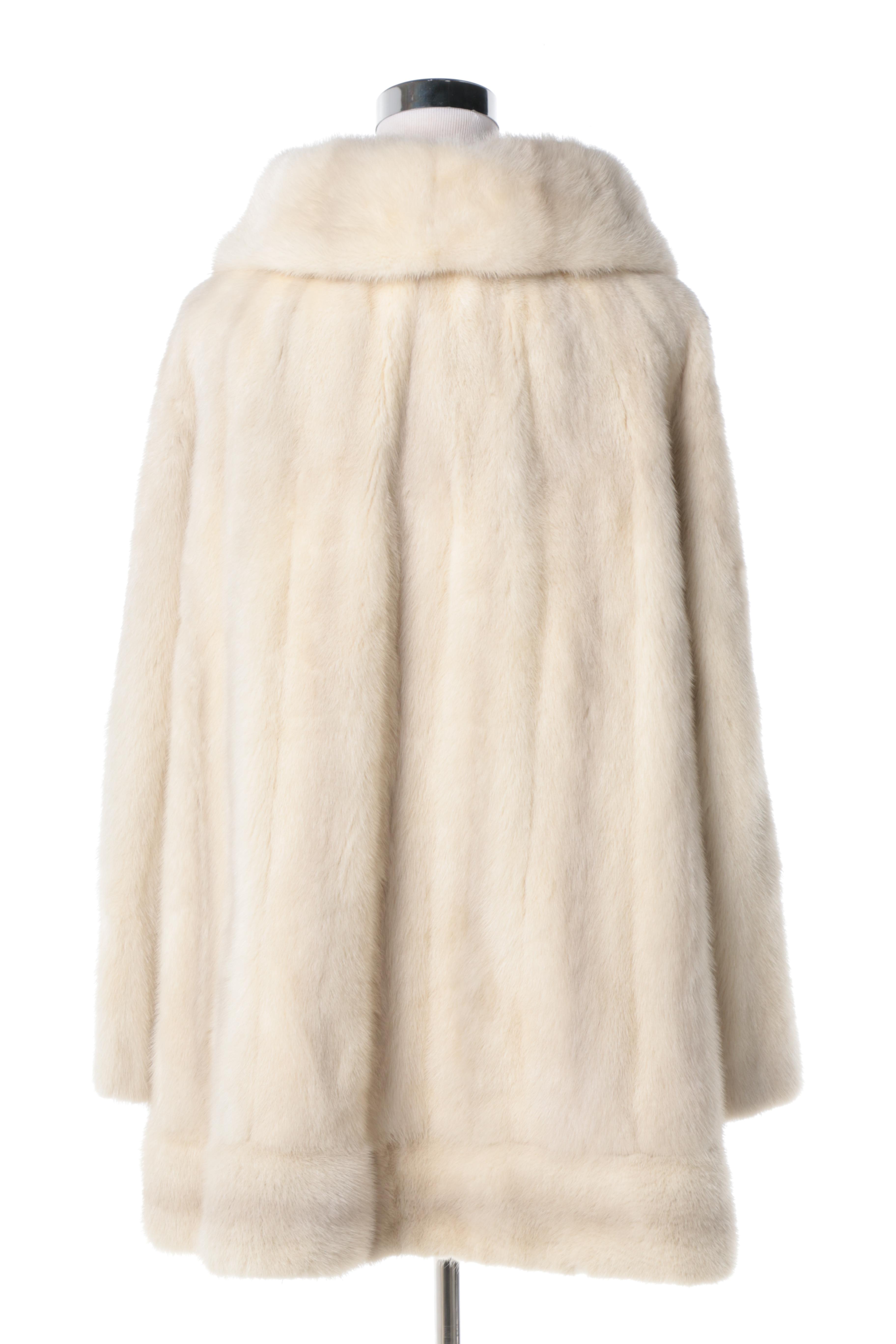 Women's Mid-Century Vintage Platinum Mink Swing Coat