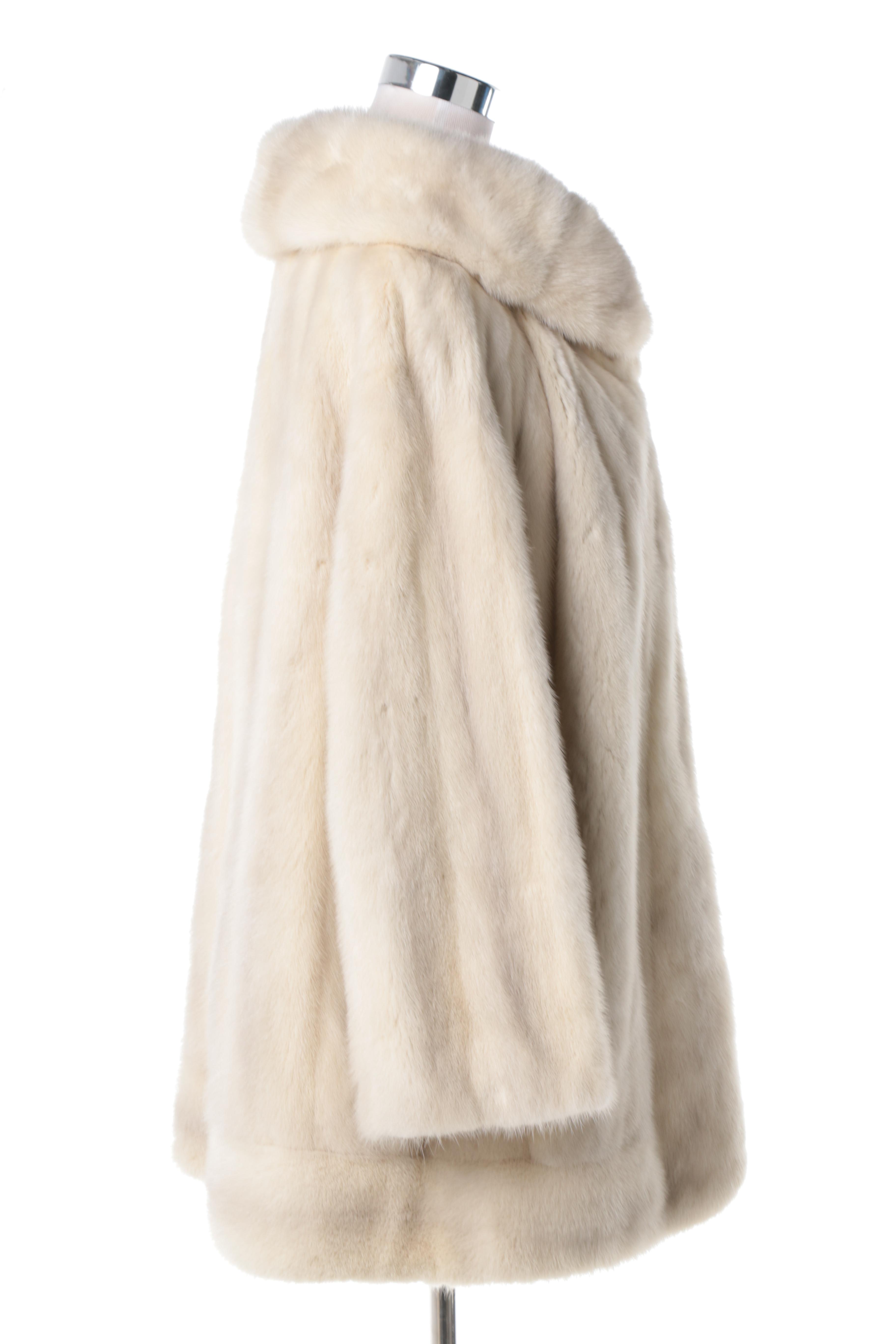 Women's Mid-Century Vintage Platinum Mink Swing Coat