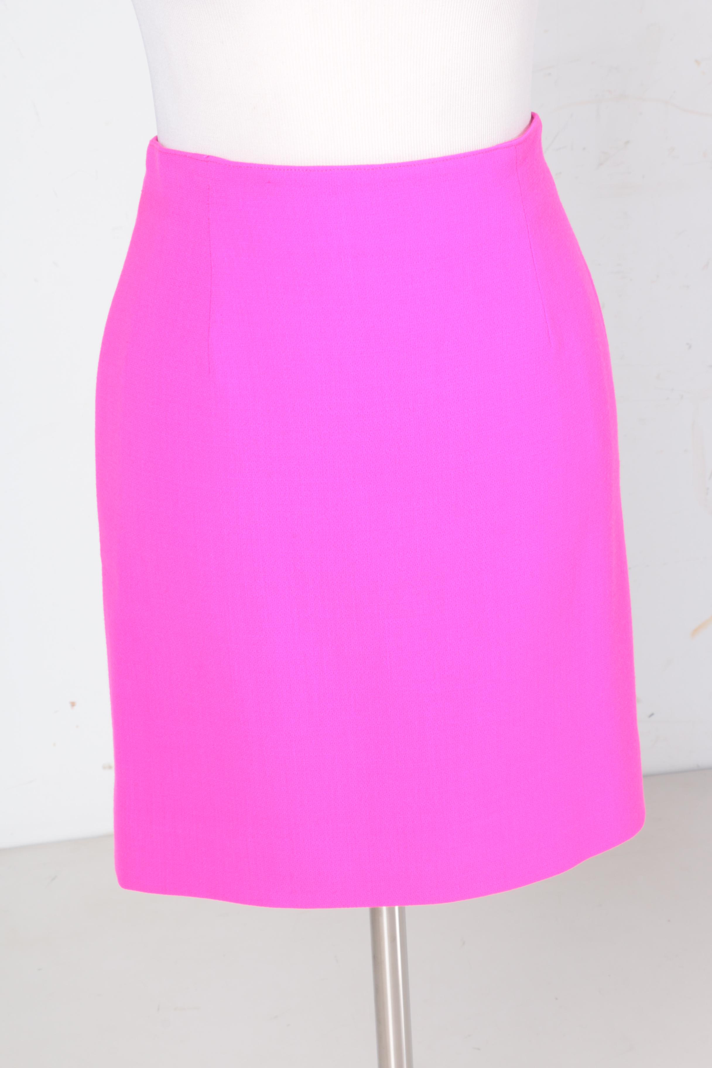 Nina Ricci Boutique Vibrant Pink Wool Suit