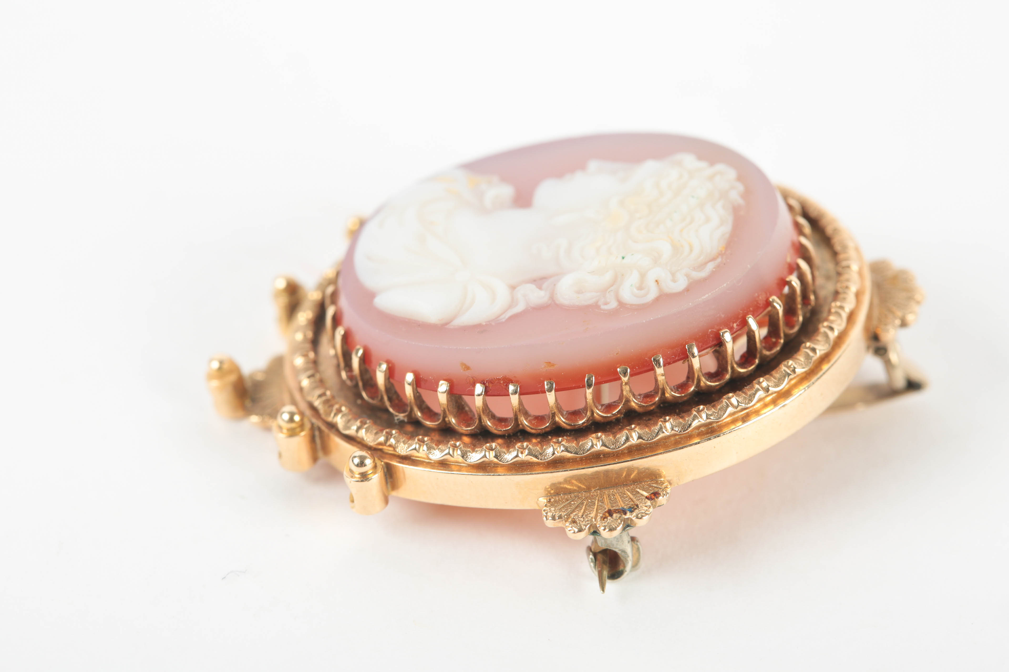 14K Gold and Cameo Pendant Brooch