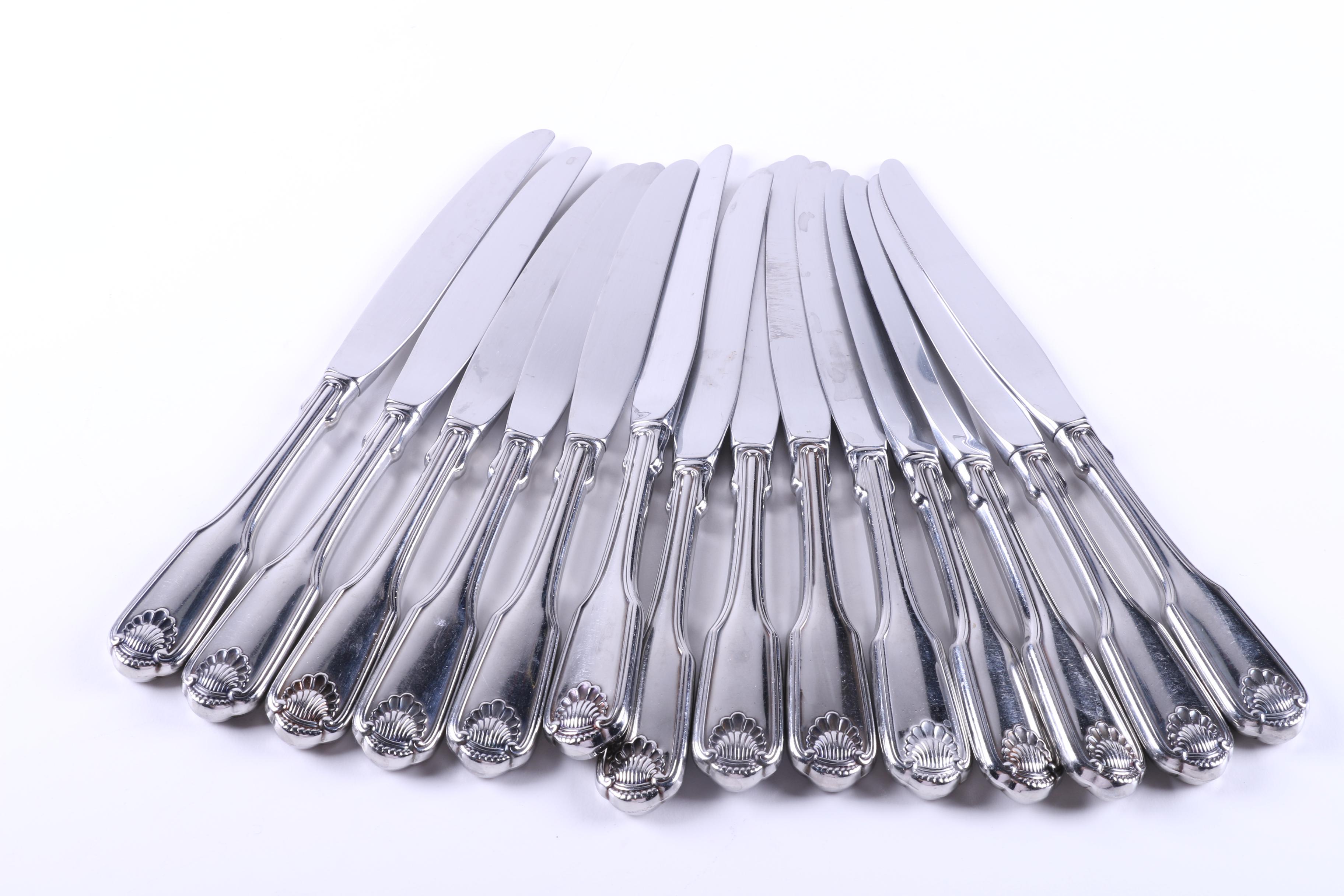 Oneida "Silver Shell" Silver Plate Flatware Set