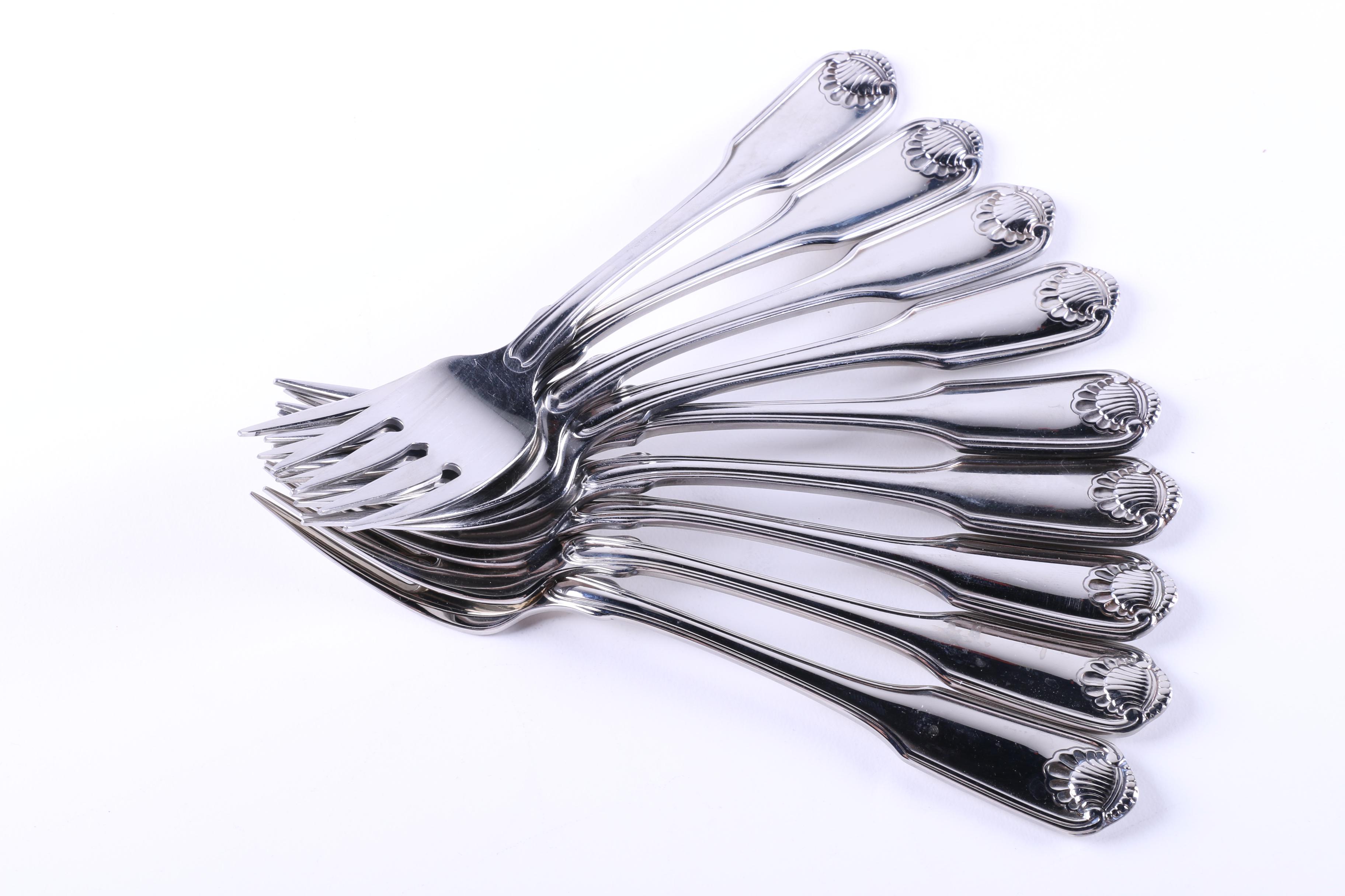Oneida "Silver Shell" Silver Plate Flatware Set