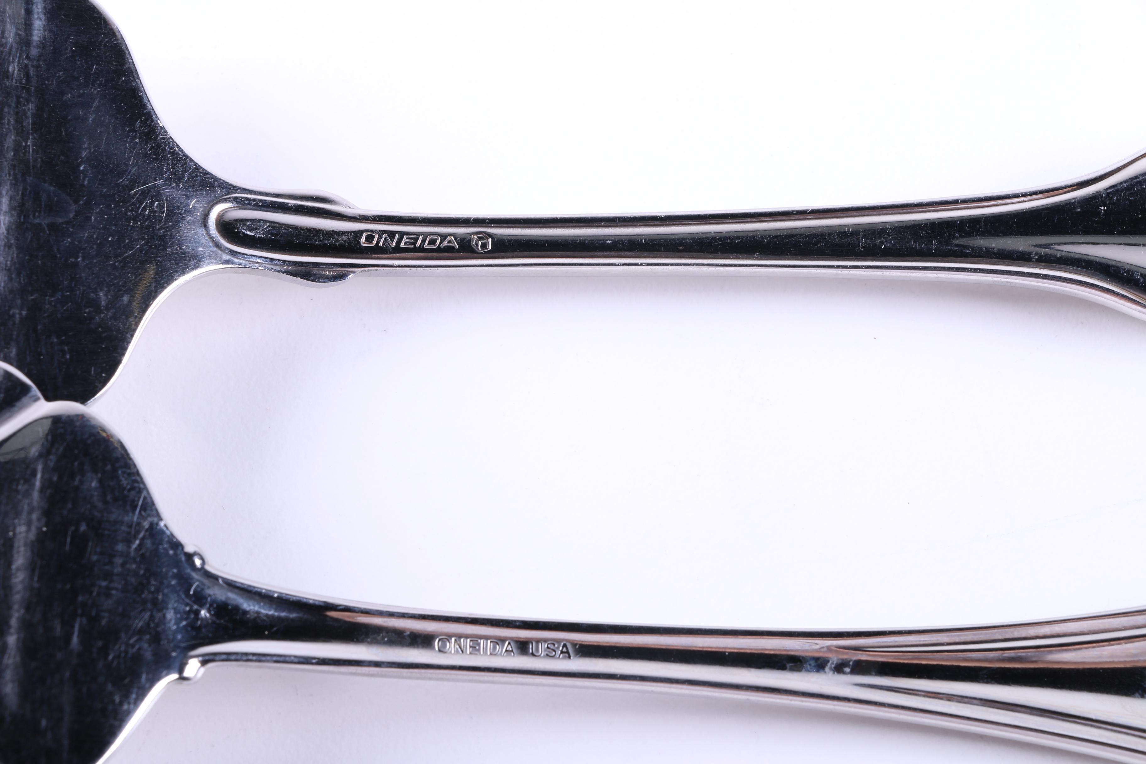 Oneida "Silver Shell" Silver Plate Flatware Set