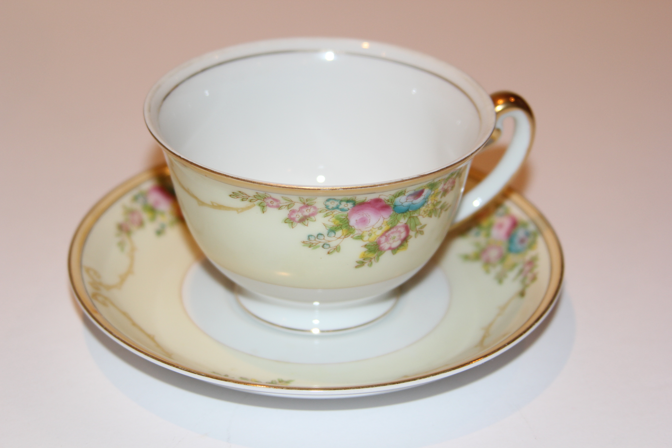 Meito China Handpainted Porcelain Serveware Set