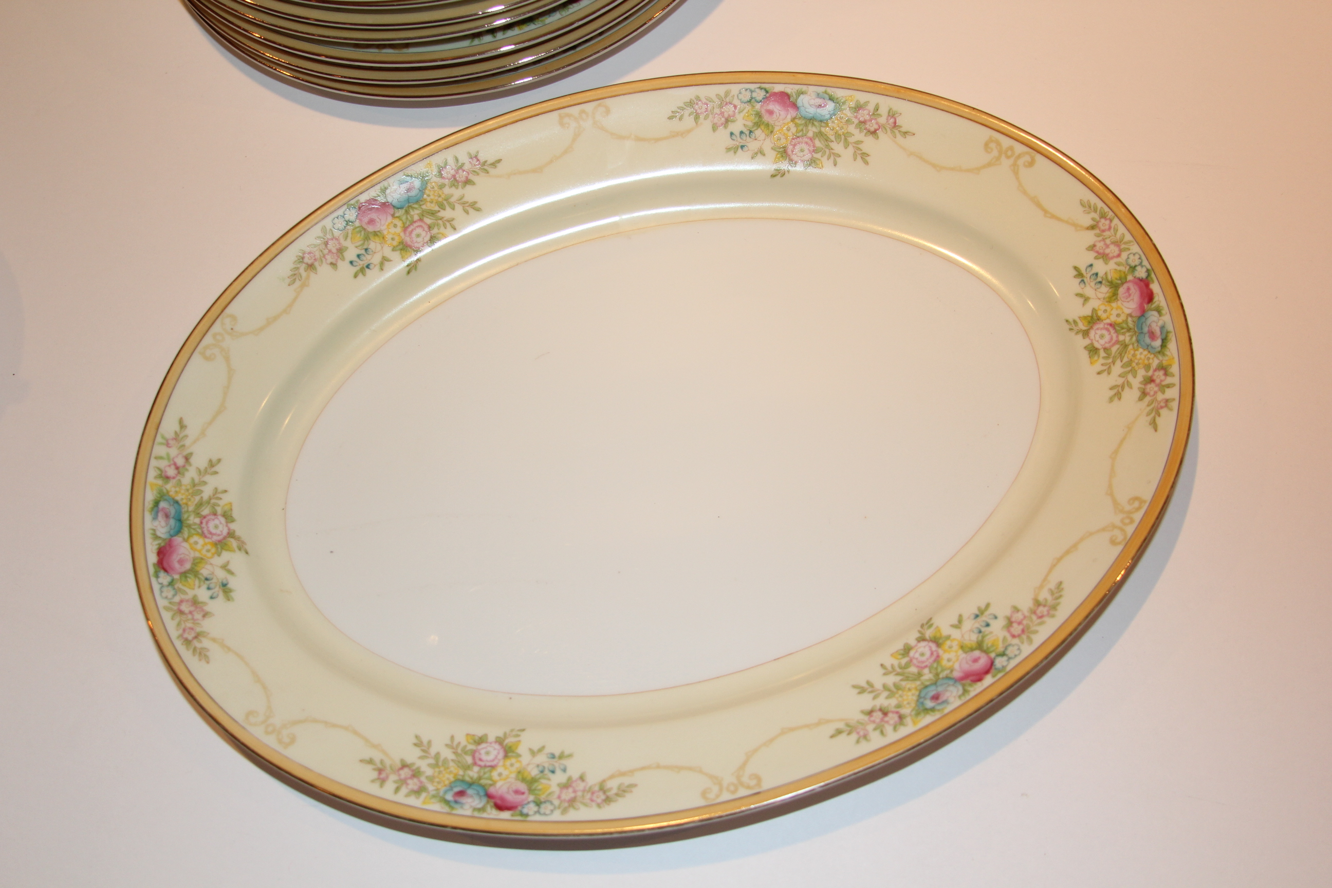 Meito China Handpainted Porcelain Serveware Set