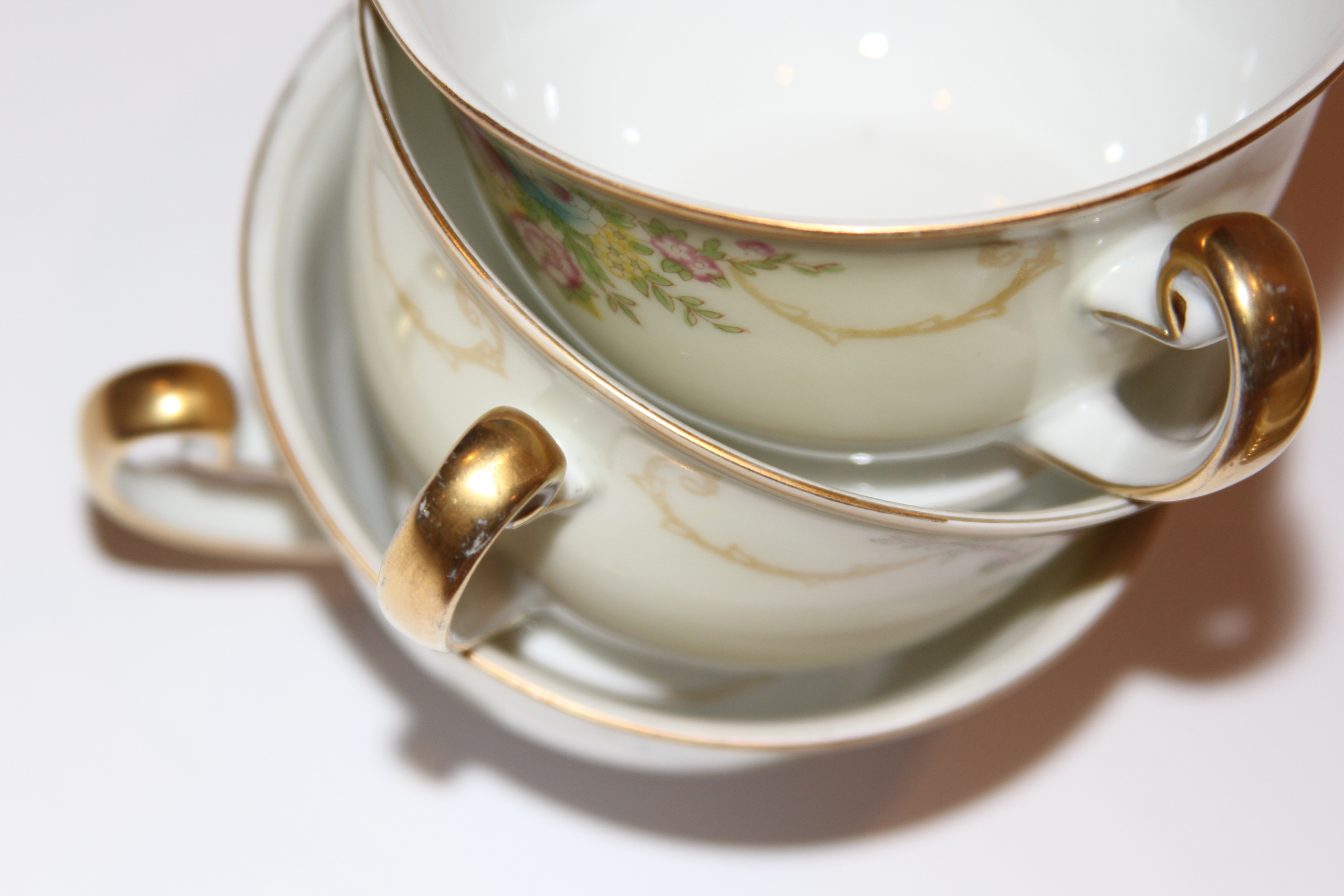 Meito China Handpainted Porcelain Serveware Set