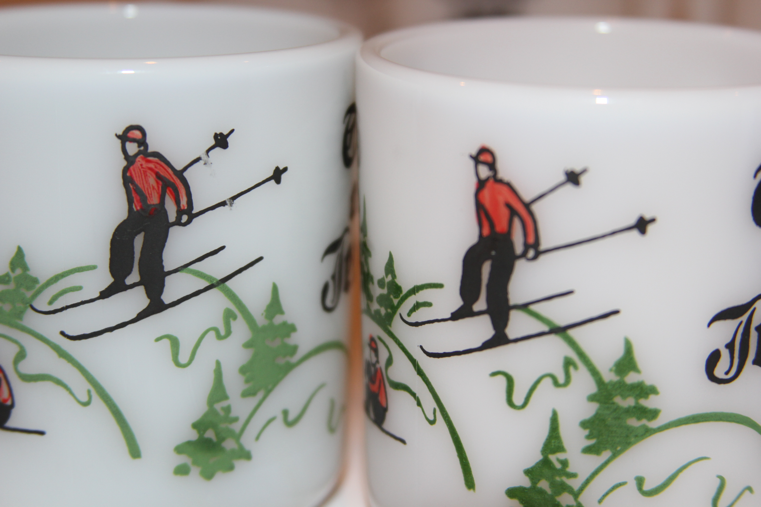 1930s Handpainted Tom & Jerry Milk Glass Bowl & Glasses