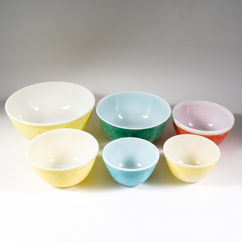 Vintage Pyrex Mixing Bowls