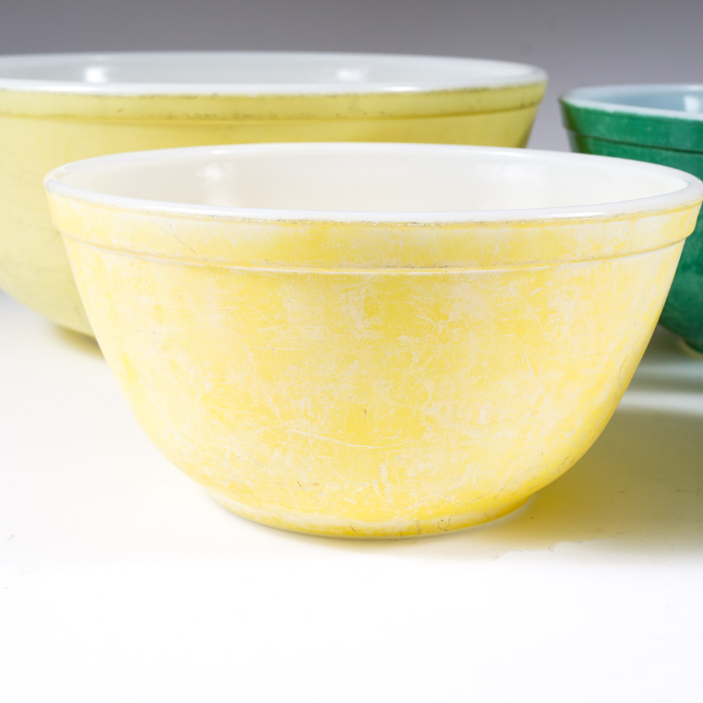 Vintage Pyrex Mixing Bowls