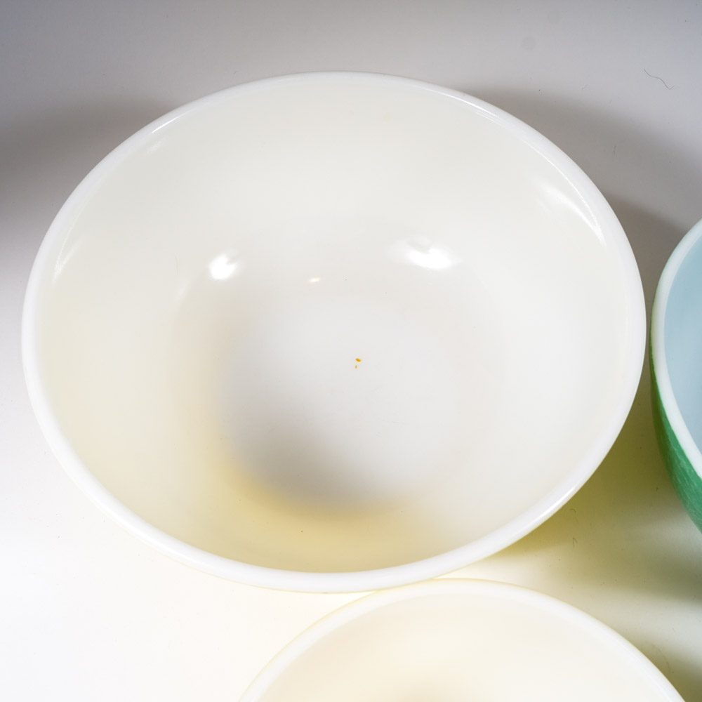 Vintage Pyrex Mixing Bowls