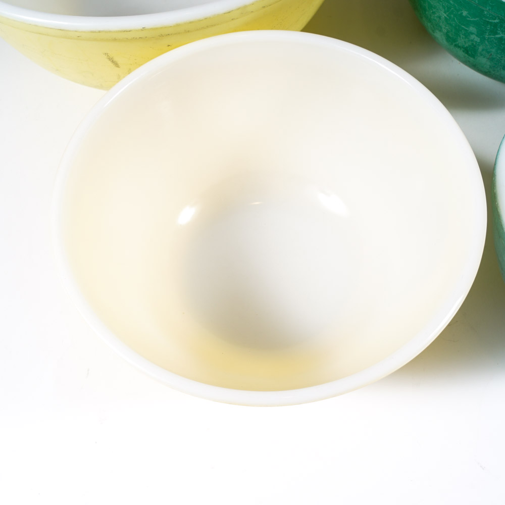 Vintage Pyrex Mixing Bowls