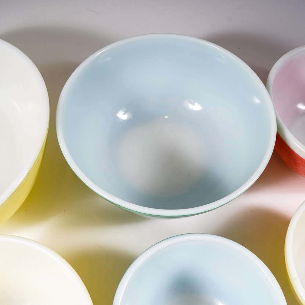 Vintage Pyrex Mixing Bowls