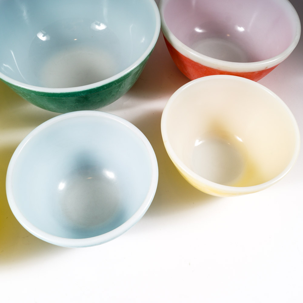 Vintage Pyrex Mixing Bowls