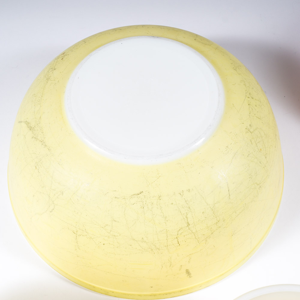 Vintage Pyrex Mixing Bowls