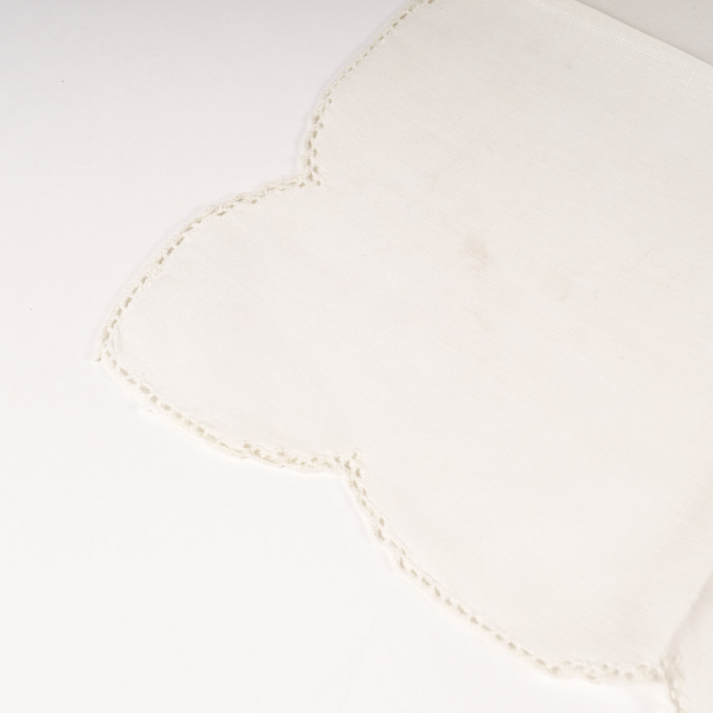 Vintage Linen Card Tablecloth and Napkins