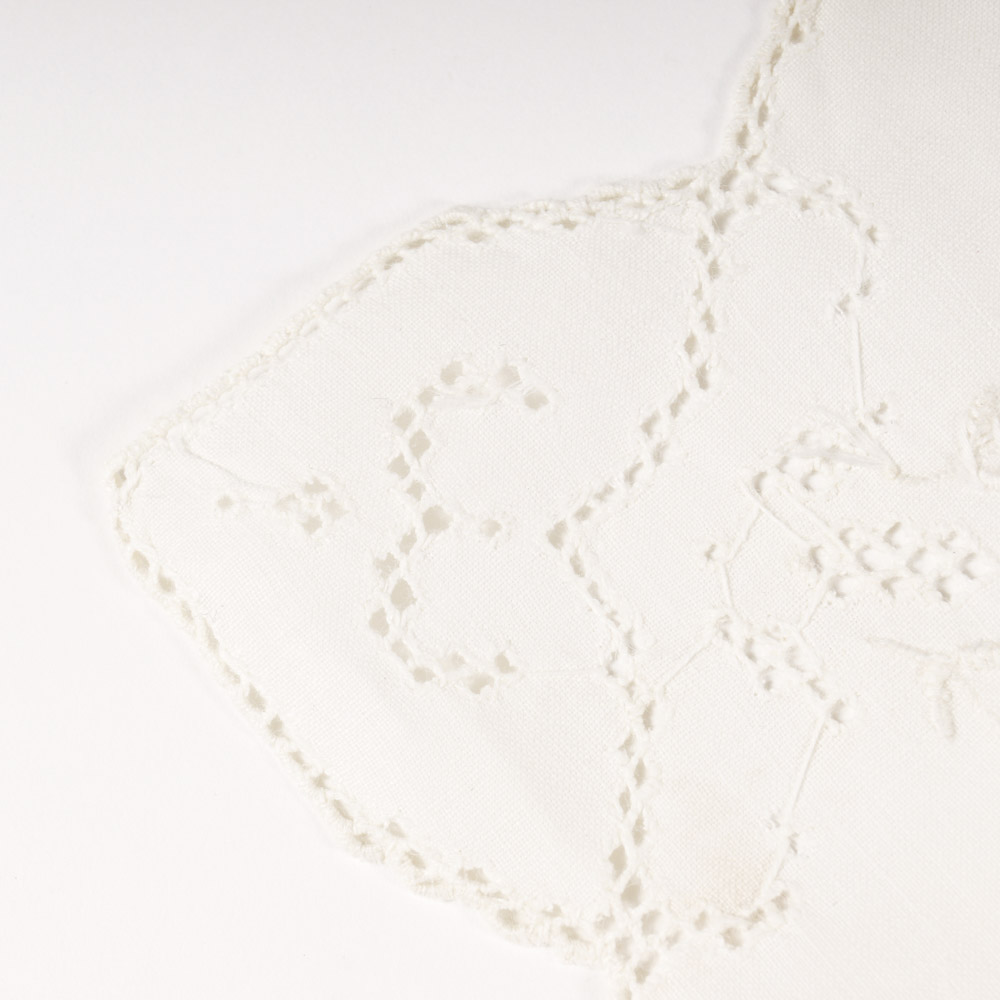 Vintage Linen Card Tablecloth and Napkins