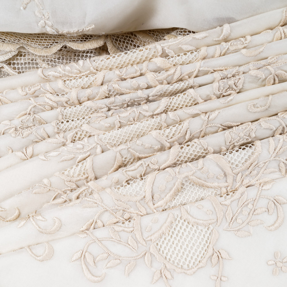 Hand-Crafted Jusi Lace Tablecloth and Napkins From the Philippines