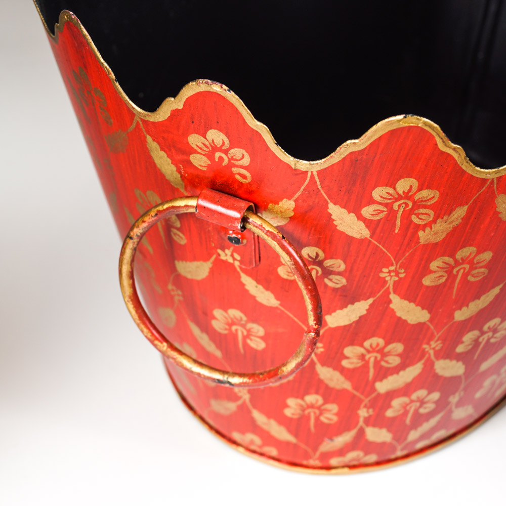 Seasonal Holiday Baskets and Planters