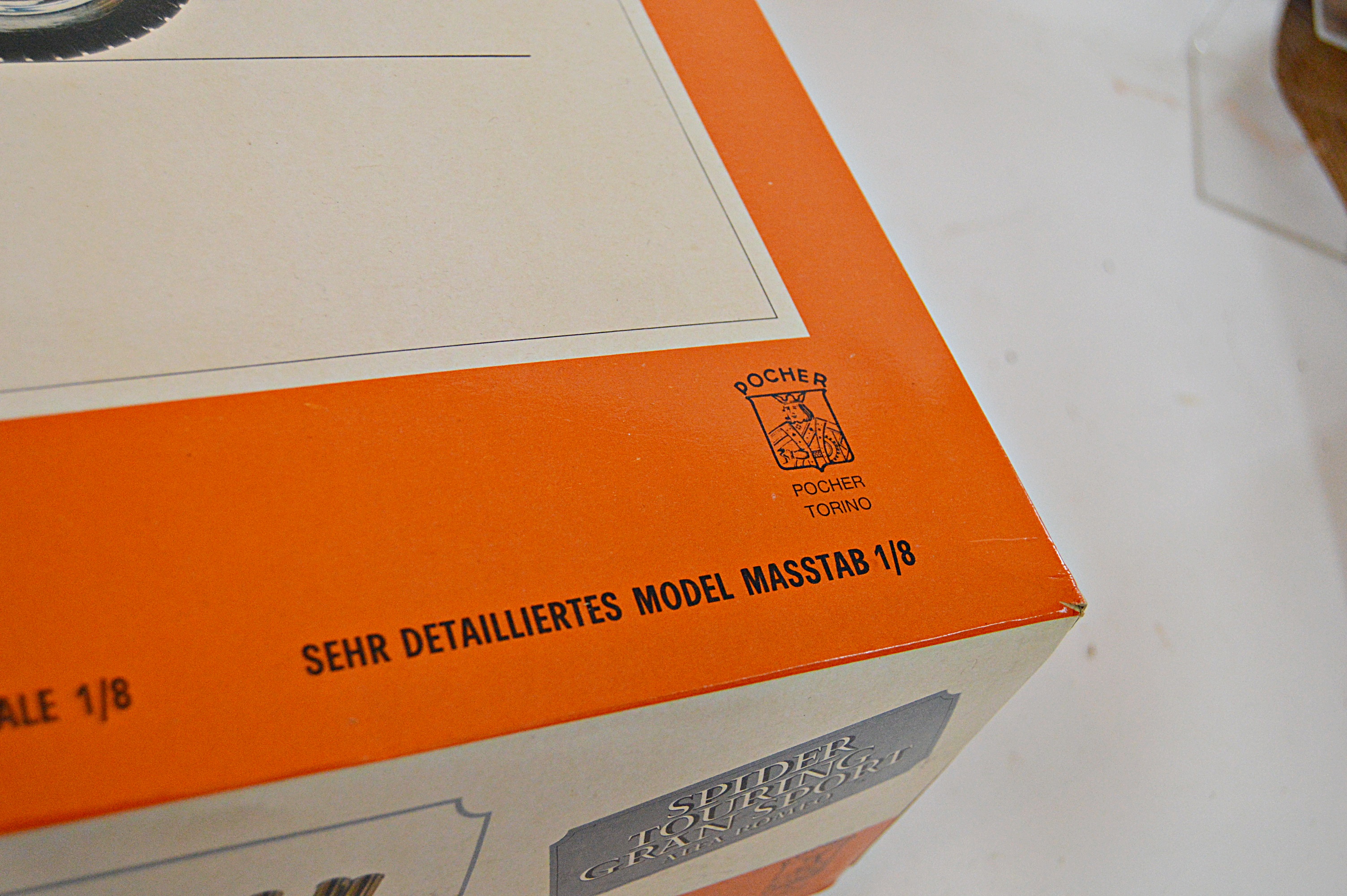 Alfa Romeo Spider Touring Gran Sport 1/8 Scale Model Kit