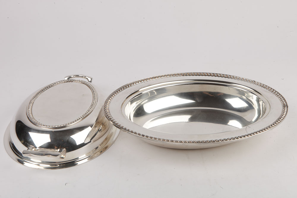 Art Silver Company Gadrooned Silver Plate Covered Vegetable Dish