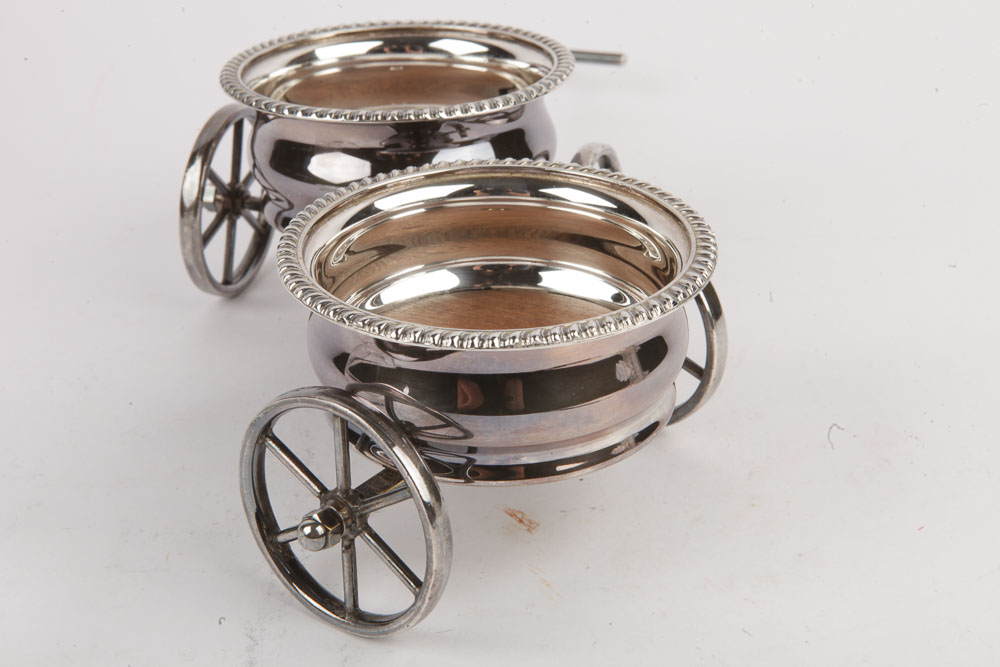 Victoria Silver Plate Condiment Bowl Set