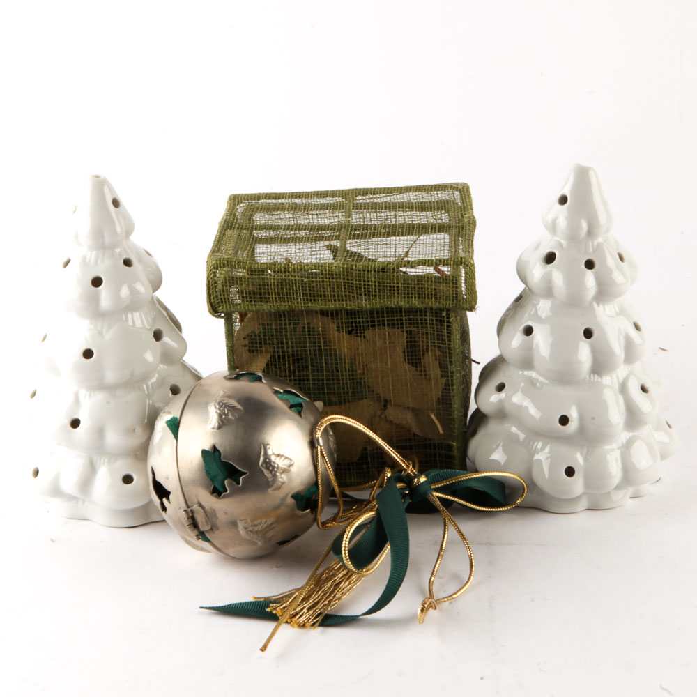 Assortment of Christmas Decor