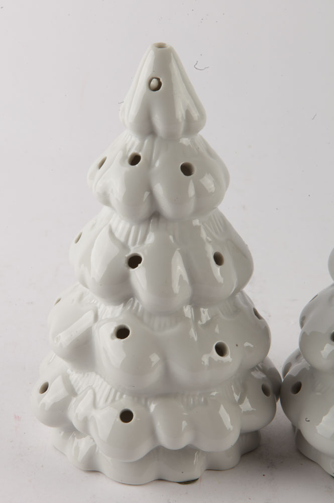 Assortment of Christmas Decor