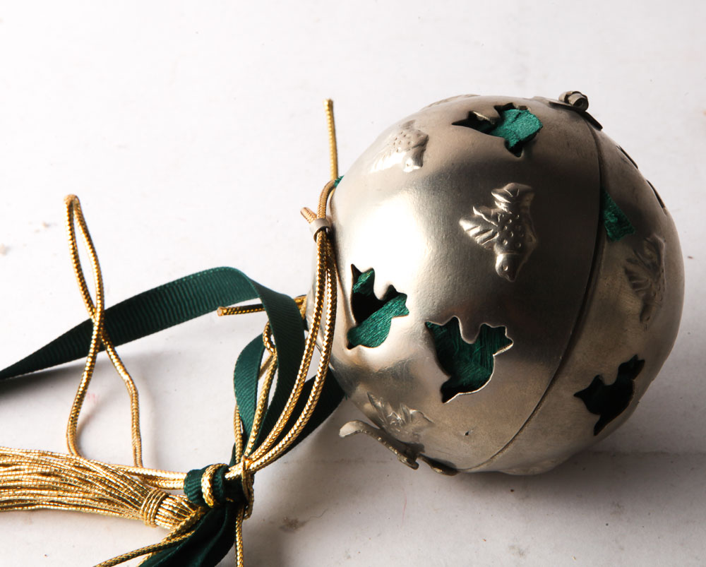 Assortment of Christmas Decor