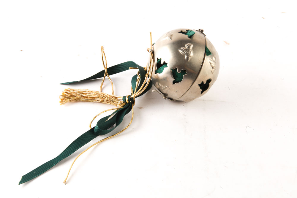 Assortment of Christmas Decor