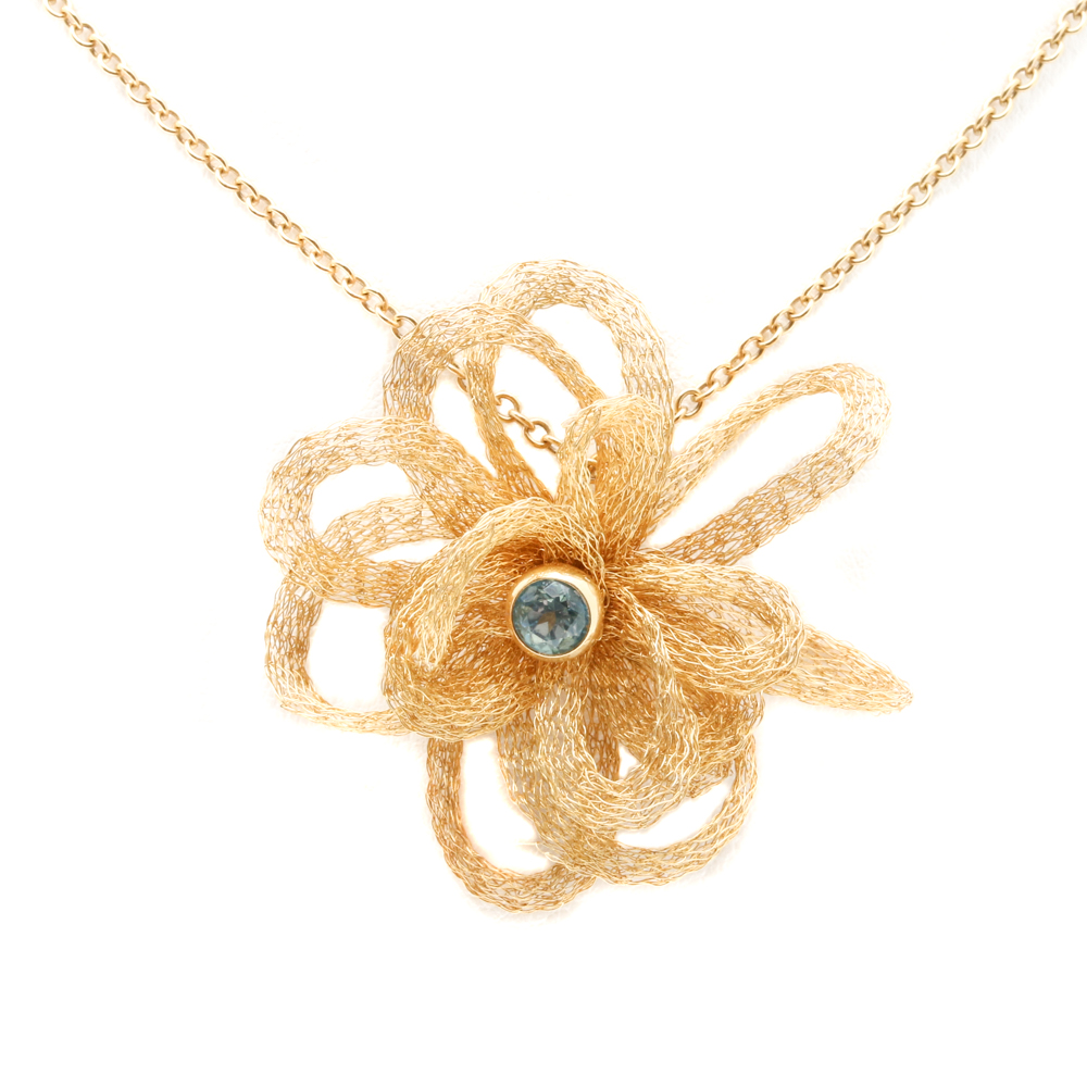 14K Yellow Gold Blue Topaz Pendant Necklace