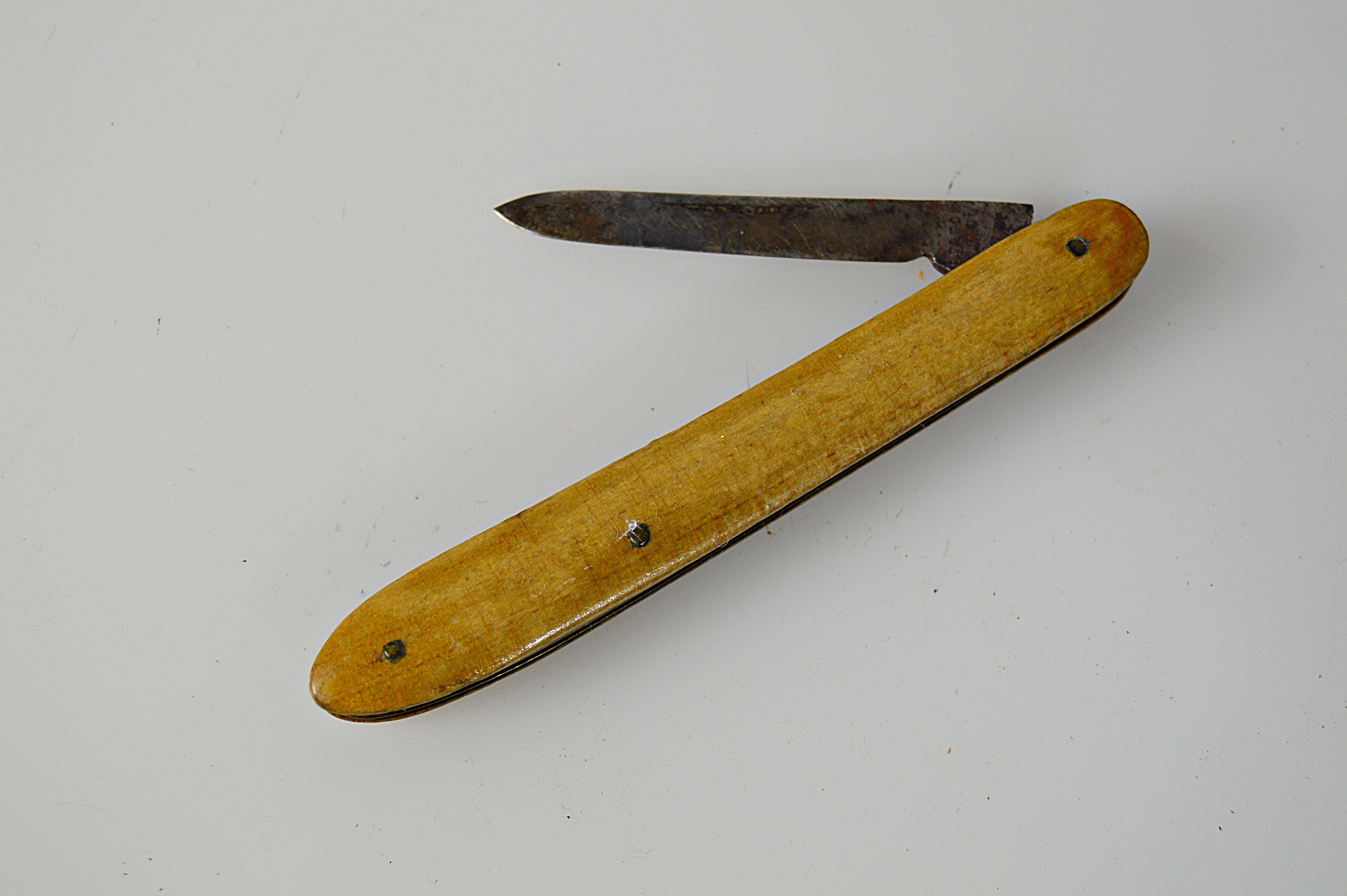 Vintage Wooden Burns' Monument Pocket Knife