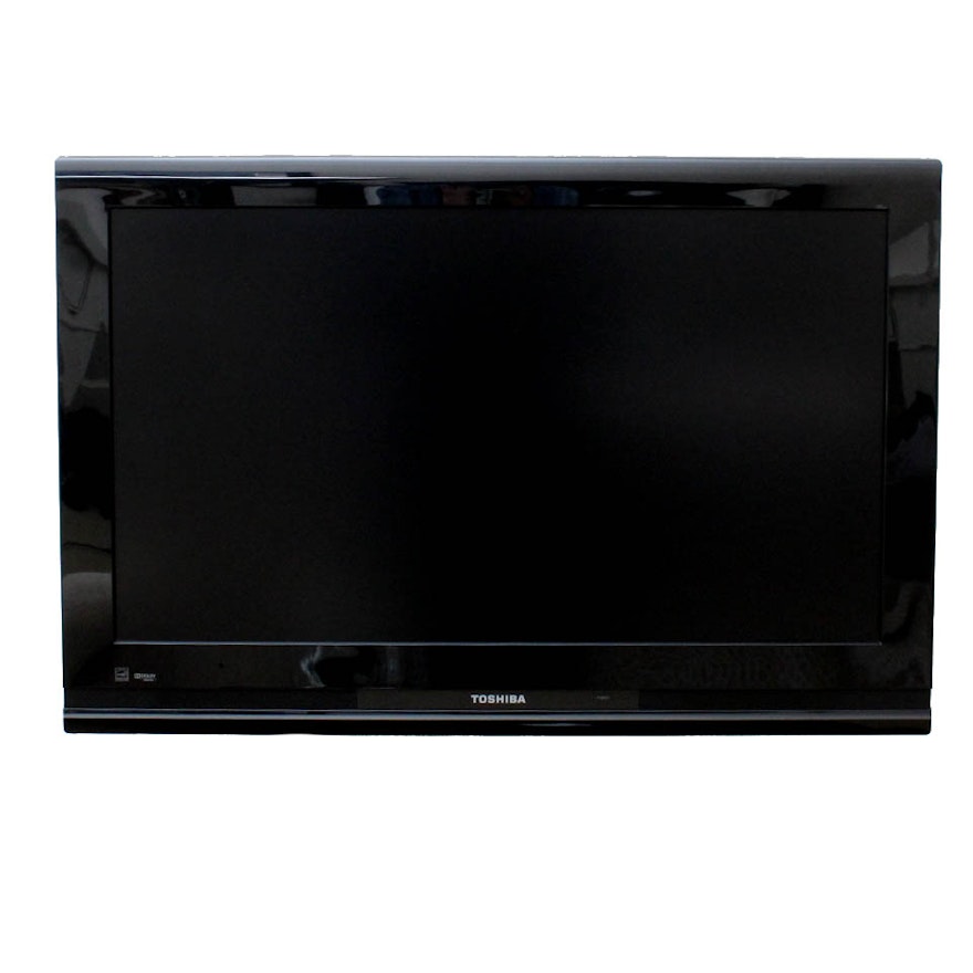 Toshiba 32" LCD HDTV Flat Screen Television with Mount