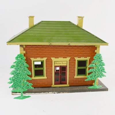 Lionel Model Train Station "Waiting Room," No. 122