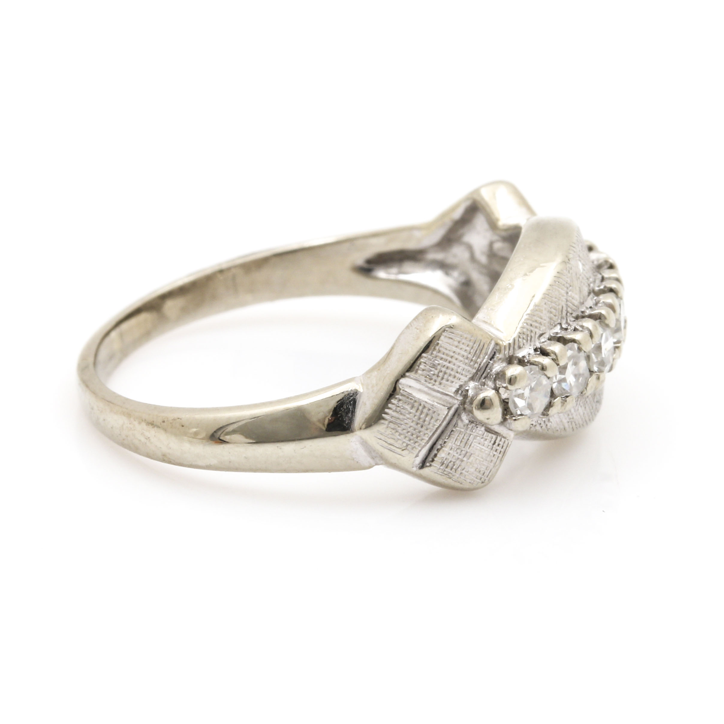 14K White Gold Diamond Ring