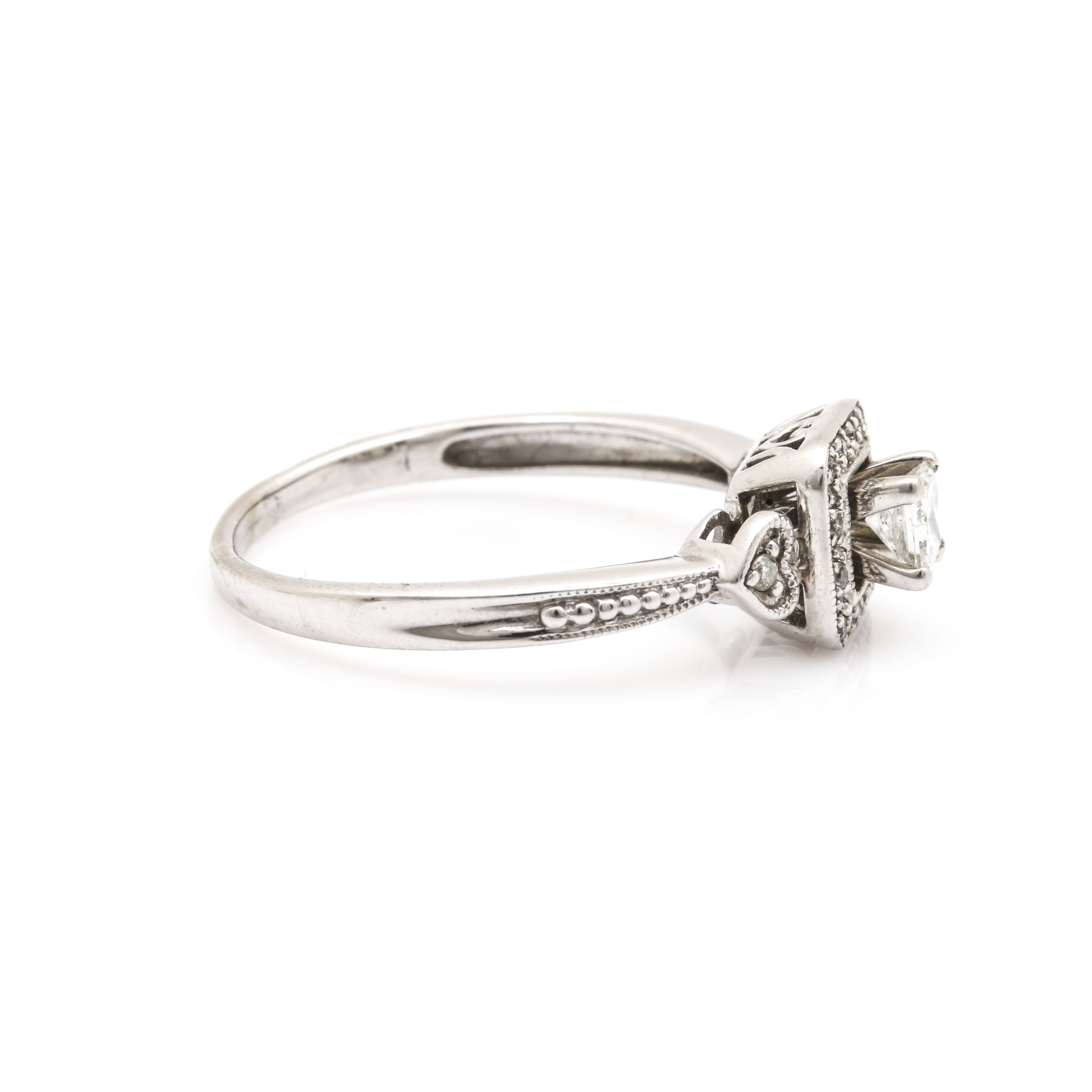 14K White Gold Diamond Ring