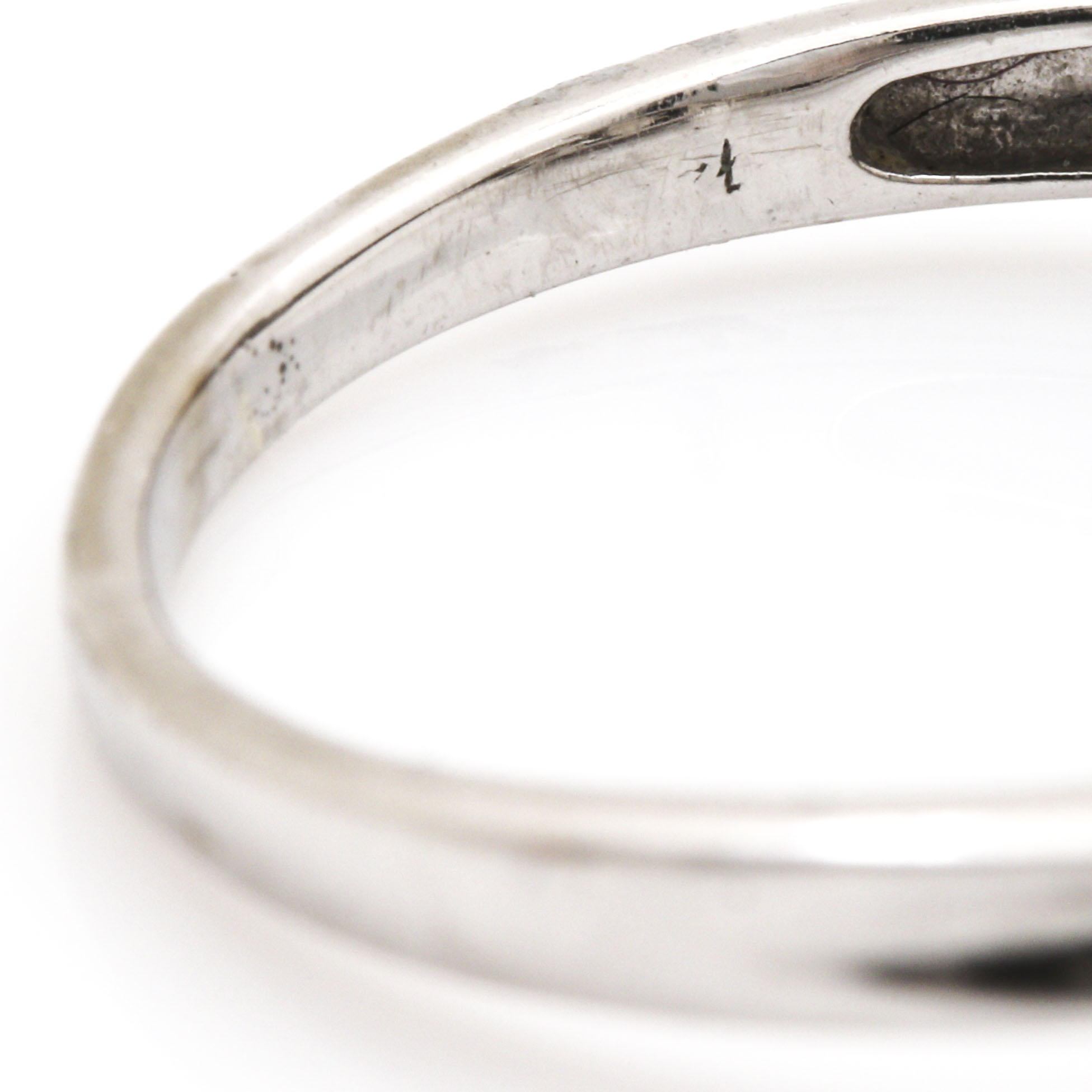 14K White Gold Diamond Ring