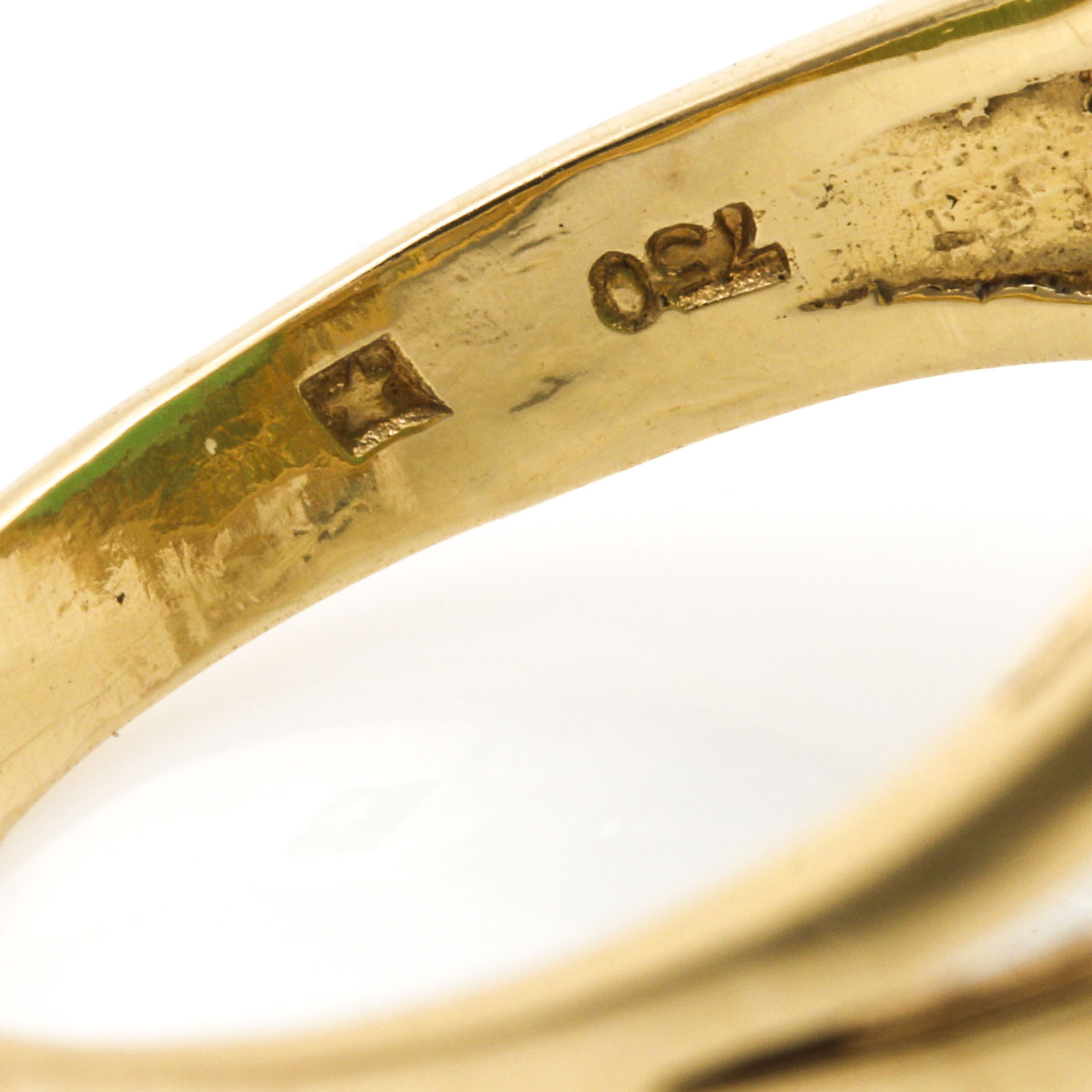 18K Yellow Gold Jadeite and Diamond Ring