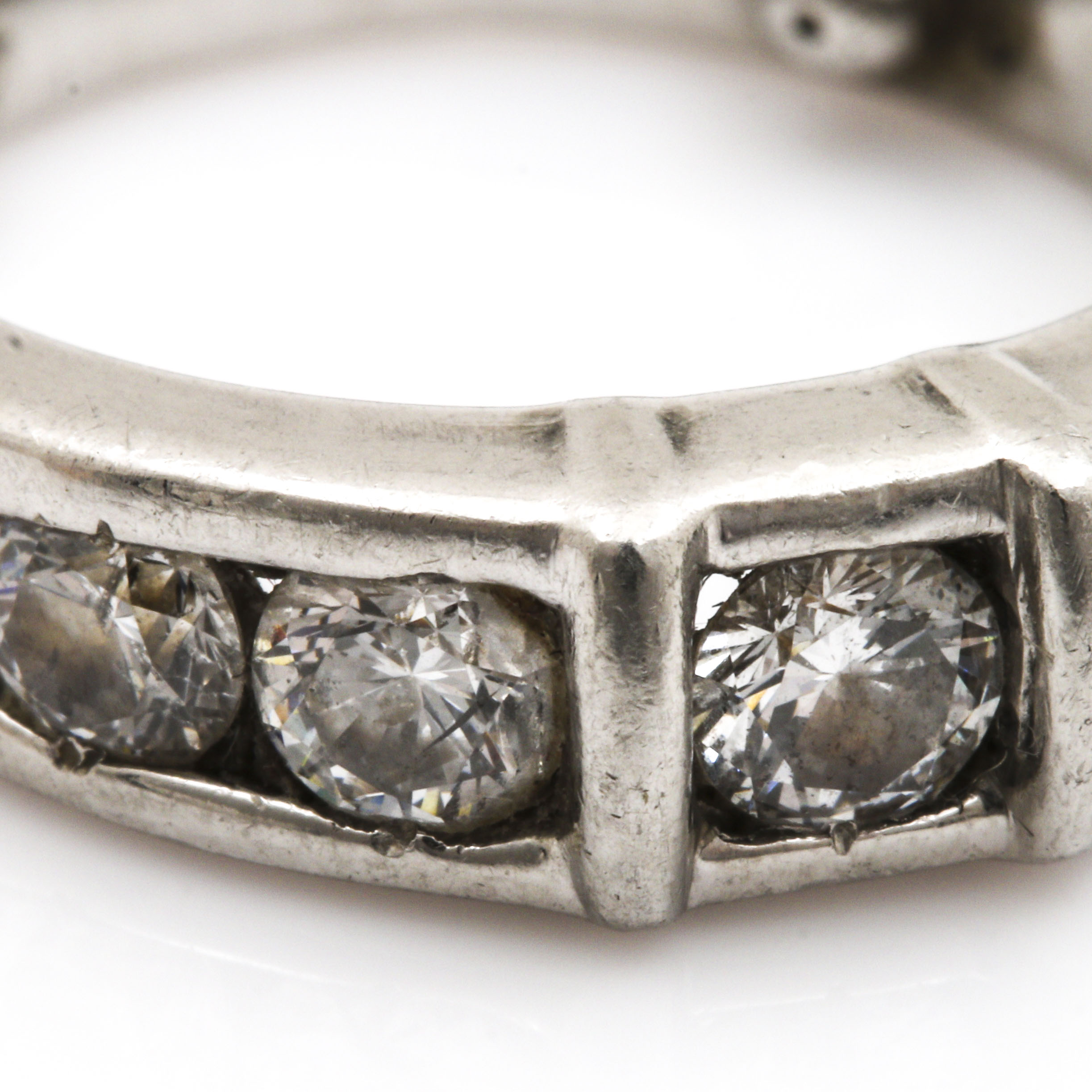 Platinum 0.88 CTW Diamond Ring