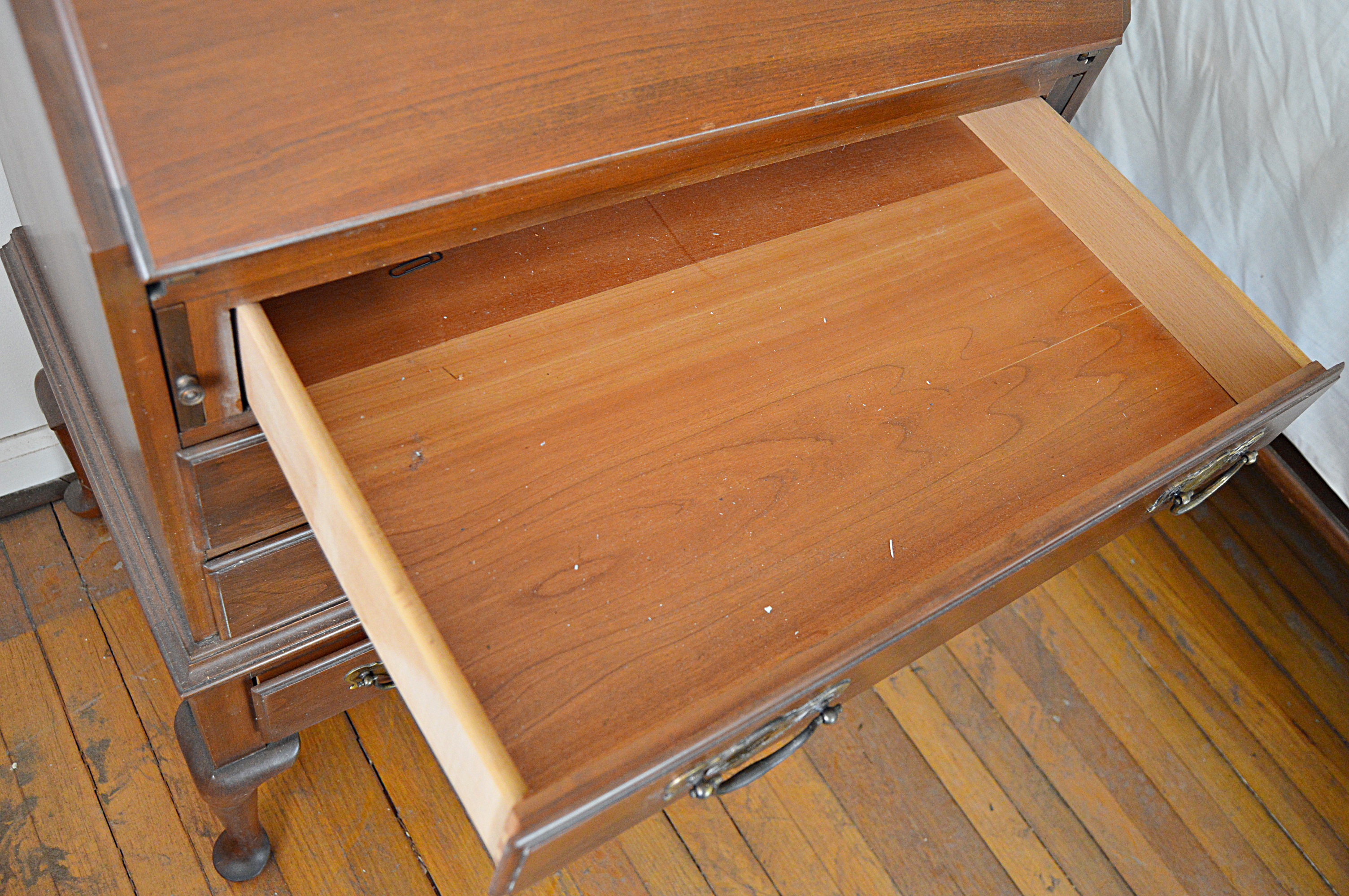 Vintage Queen Anne Secretariat