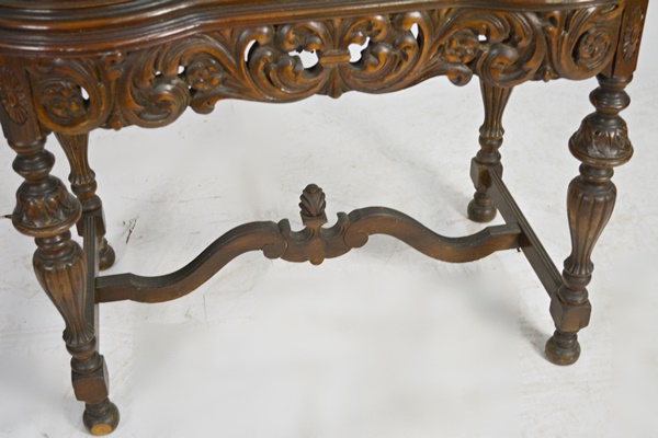 1929 American Bosch Console Radio With Saginaw Furniture Cabinet